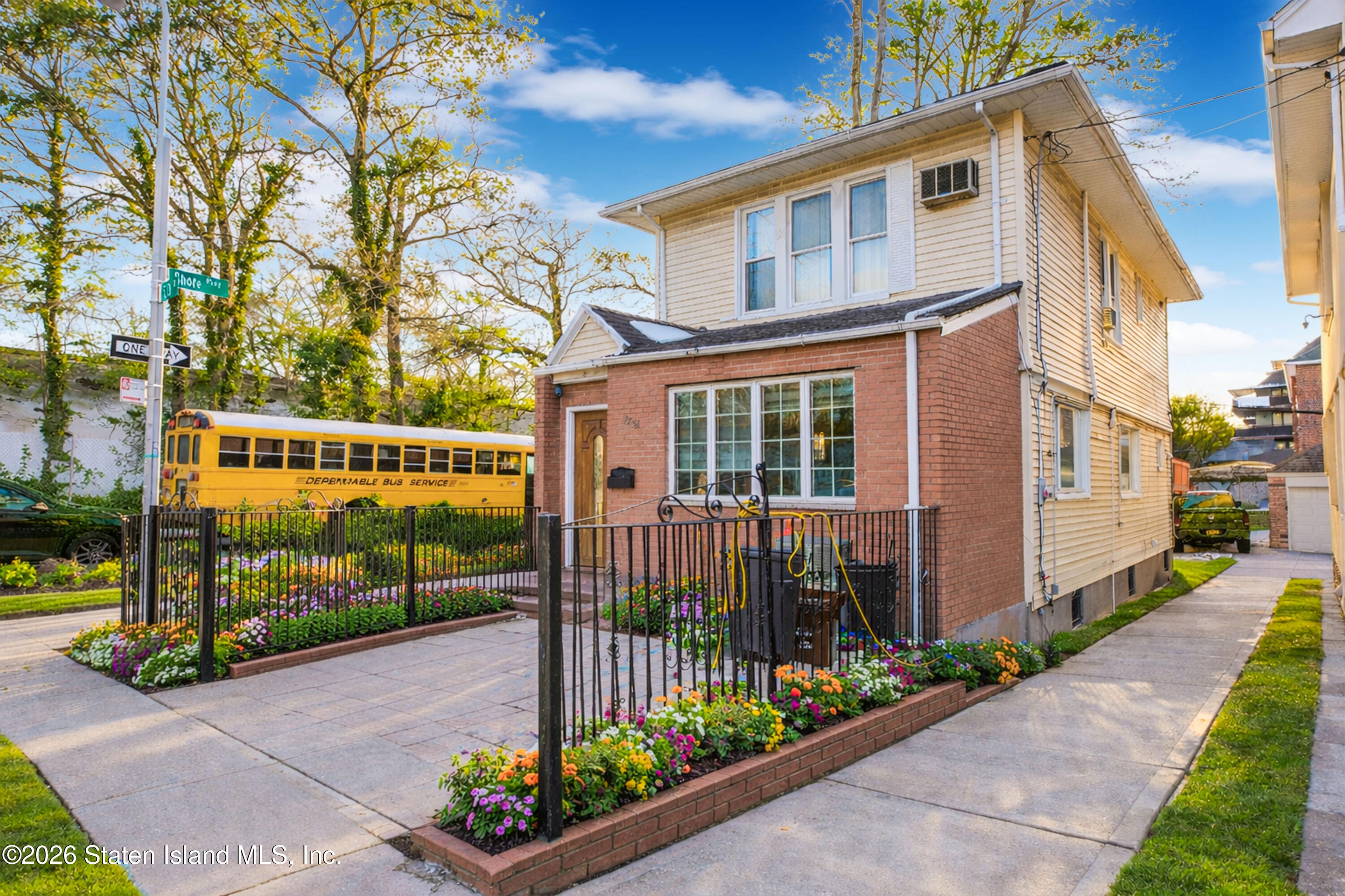 2758 E 26th Street Image 3