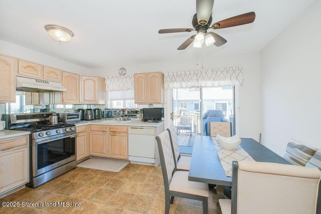 77 Crown Avenue Image 3