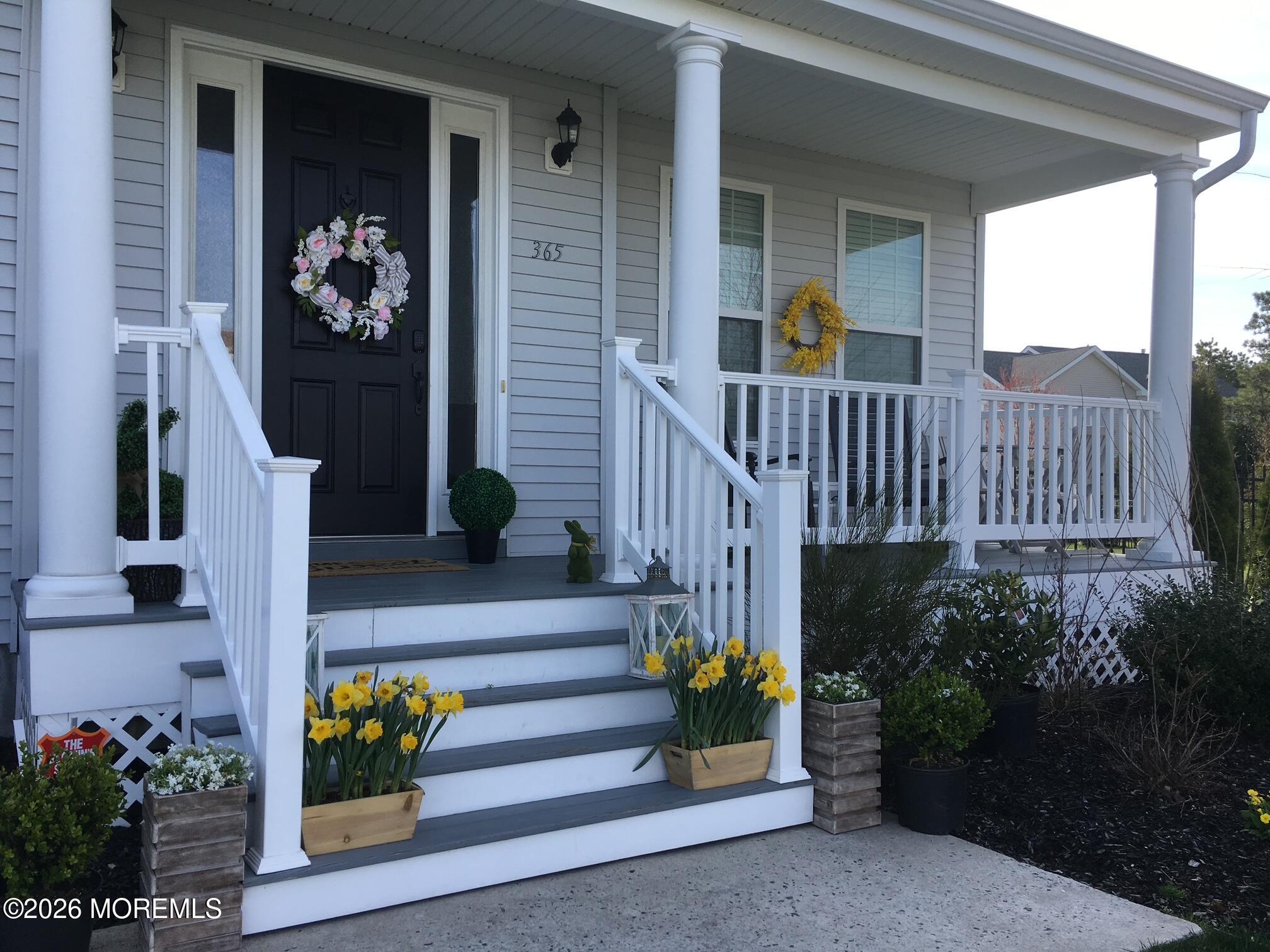 365 Hopedale Drive Image 2