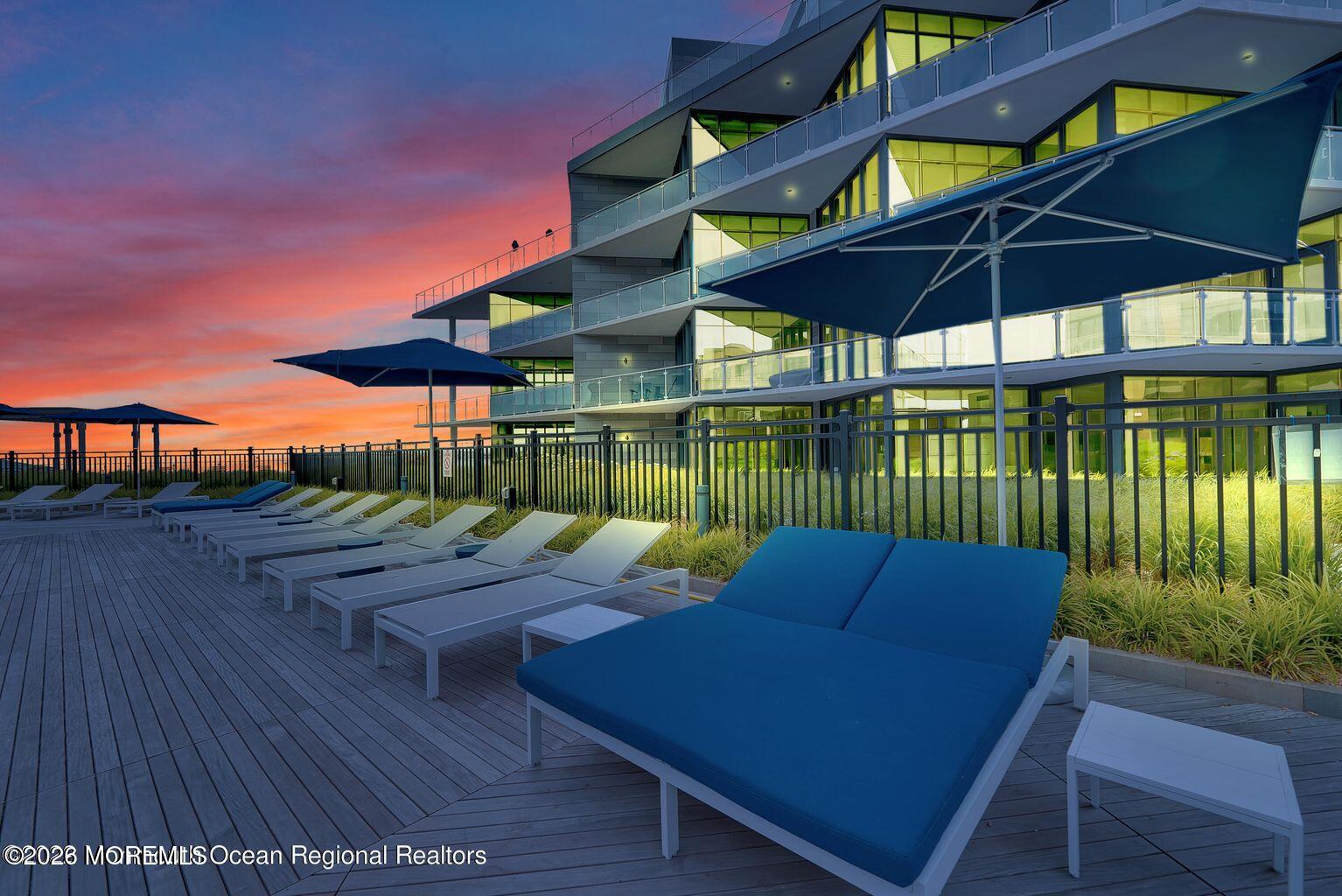 15 Morris Avenue 525 Image 5