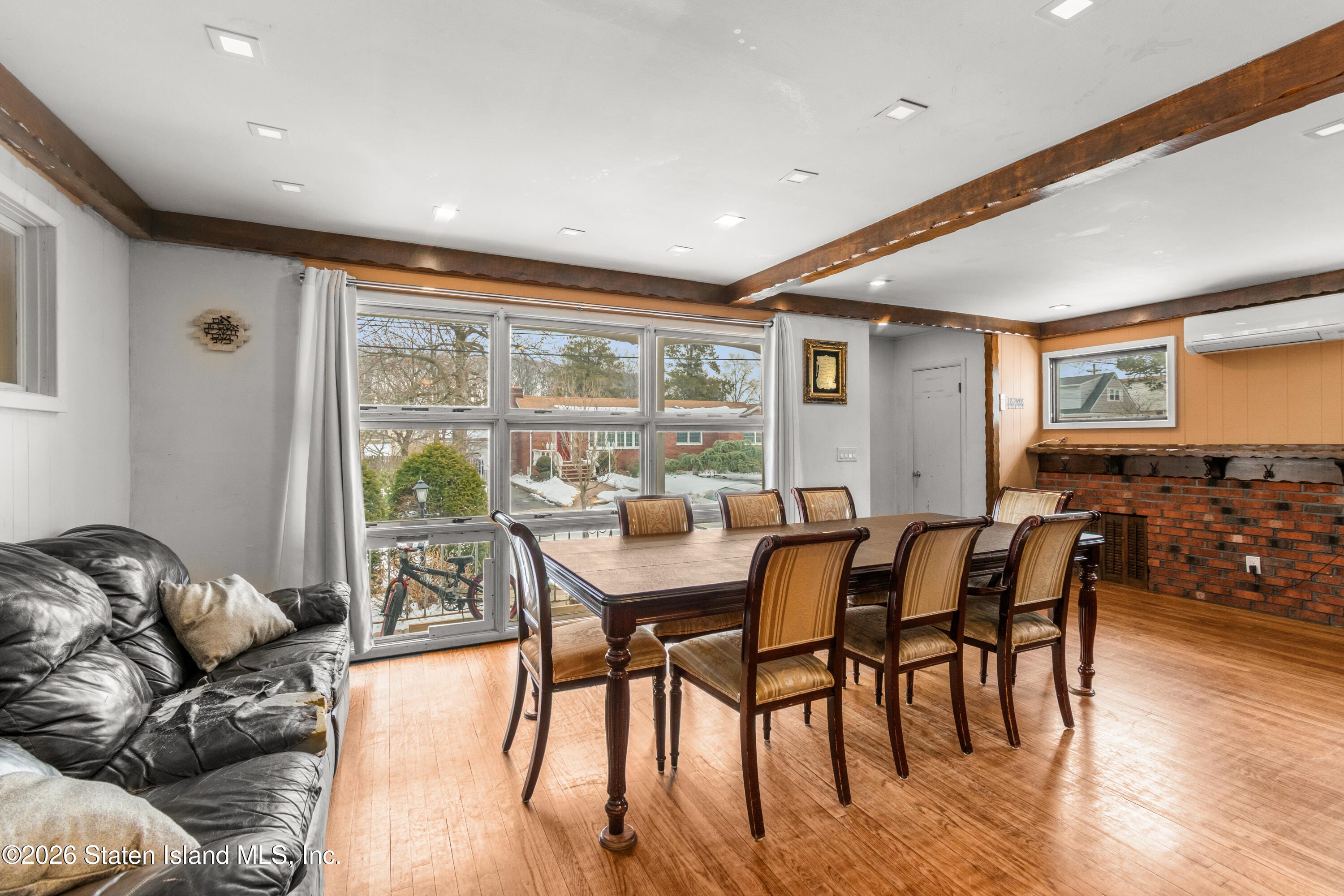 88 Ardmore Avenue Image 4