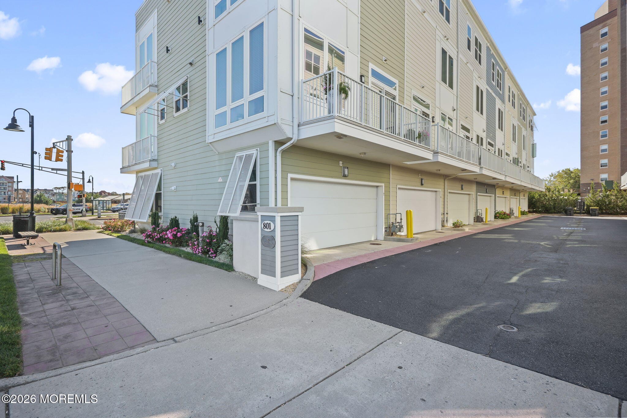 801 Kingsley Street 7 Image 4