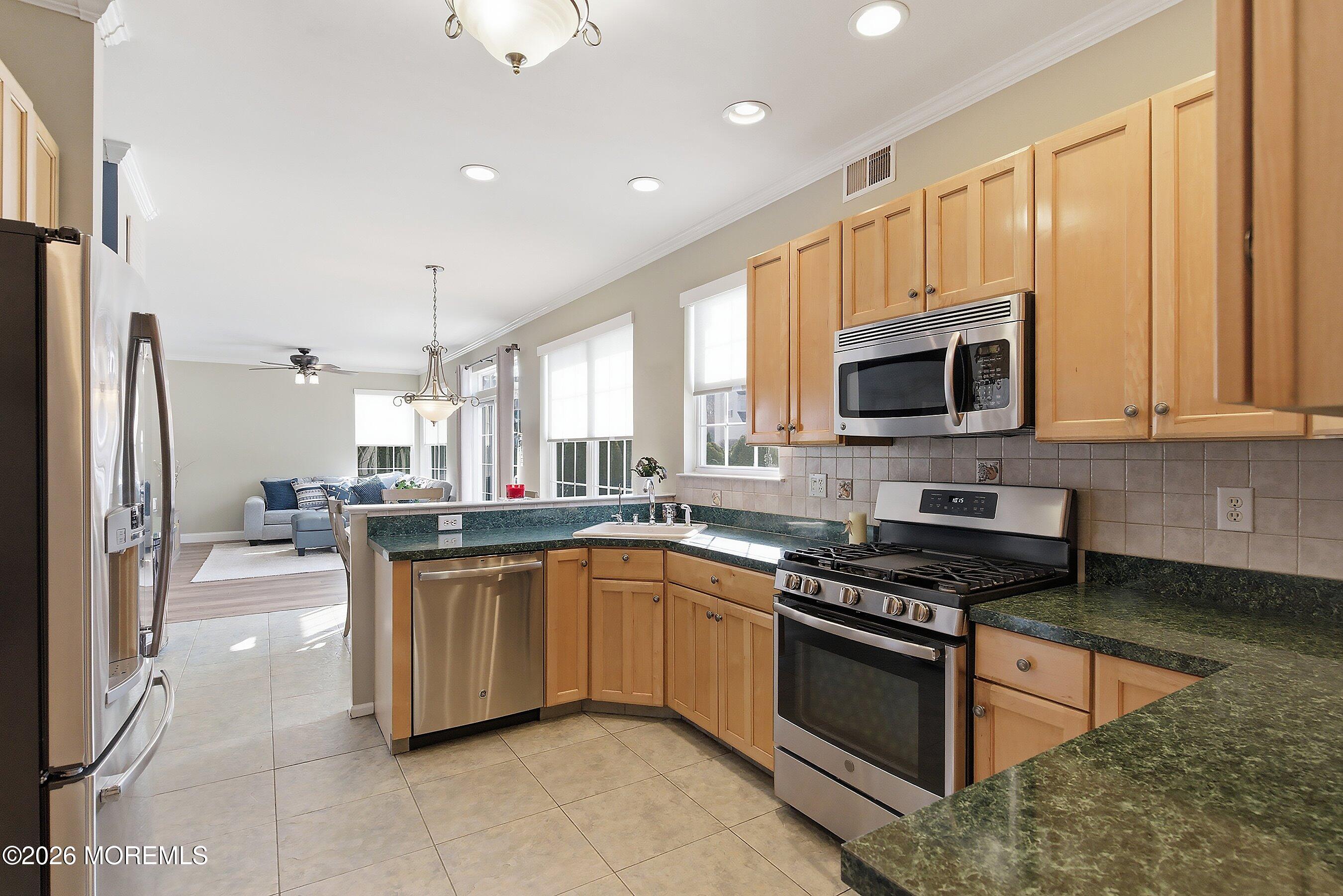 1 Edinburg Circle, Matawan, NJ, 07747 image 22