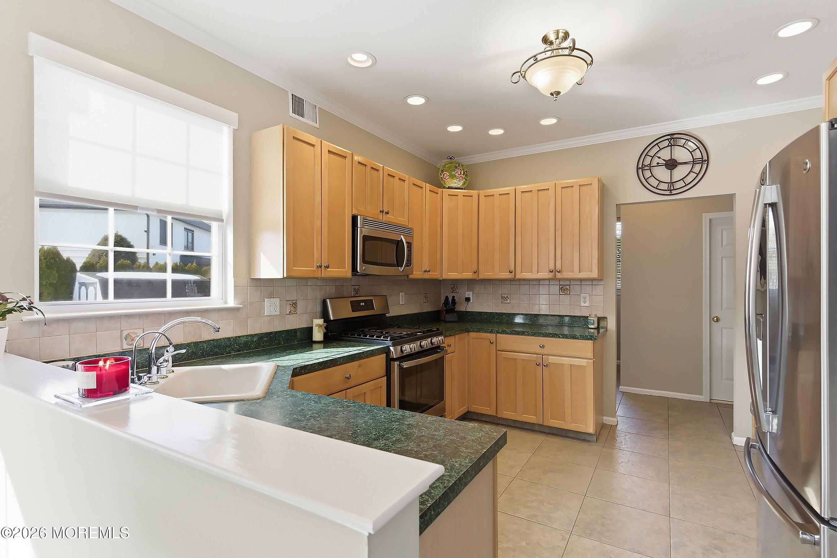 1 Edinburg Circle, Matawan, NJ, 07747 image 24