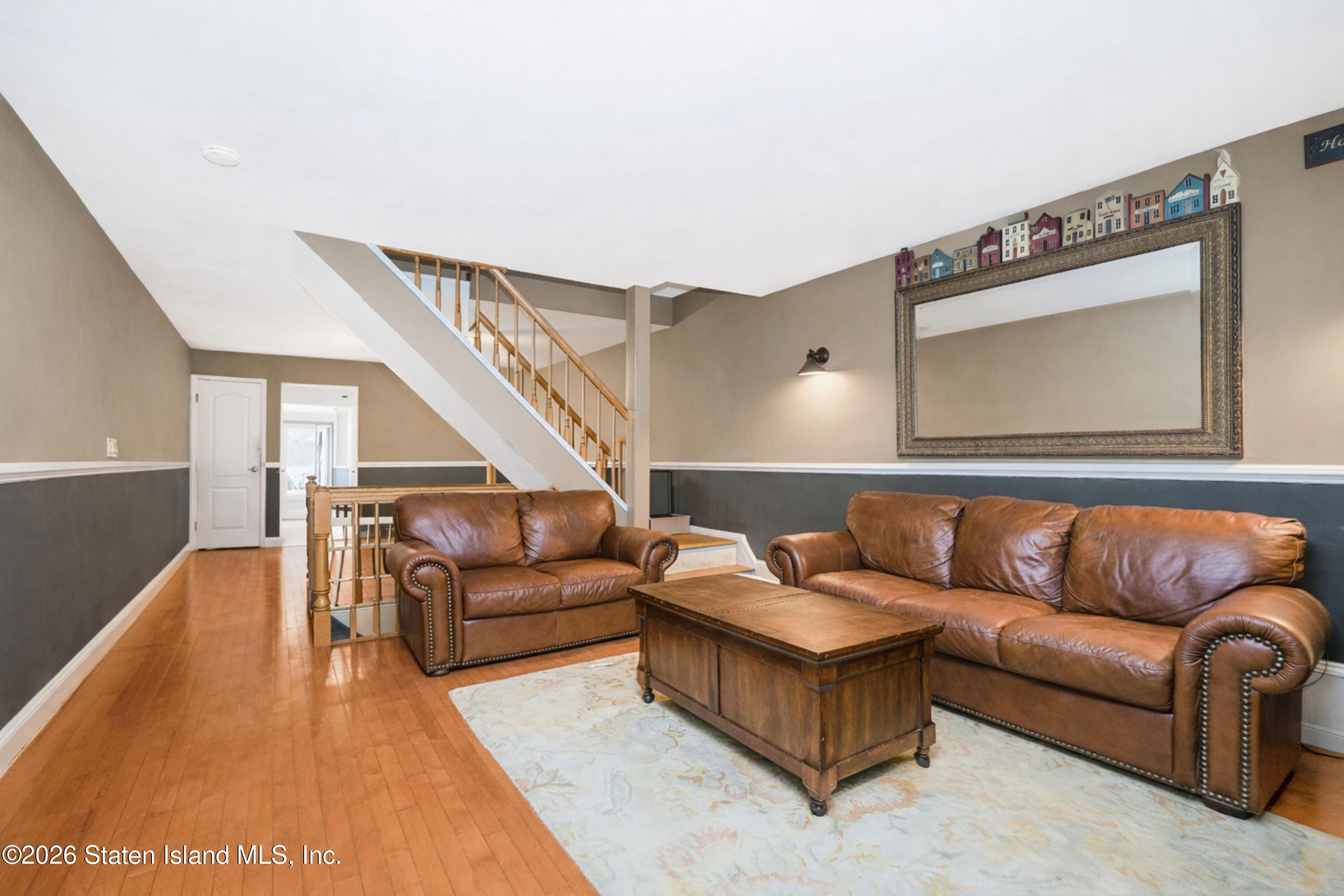 60 Pond Street Image 4