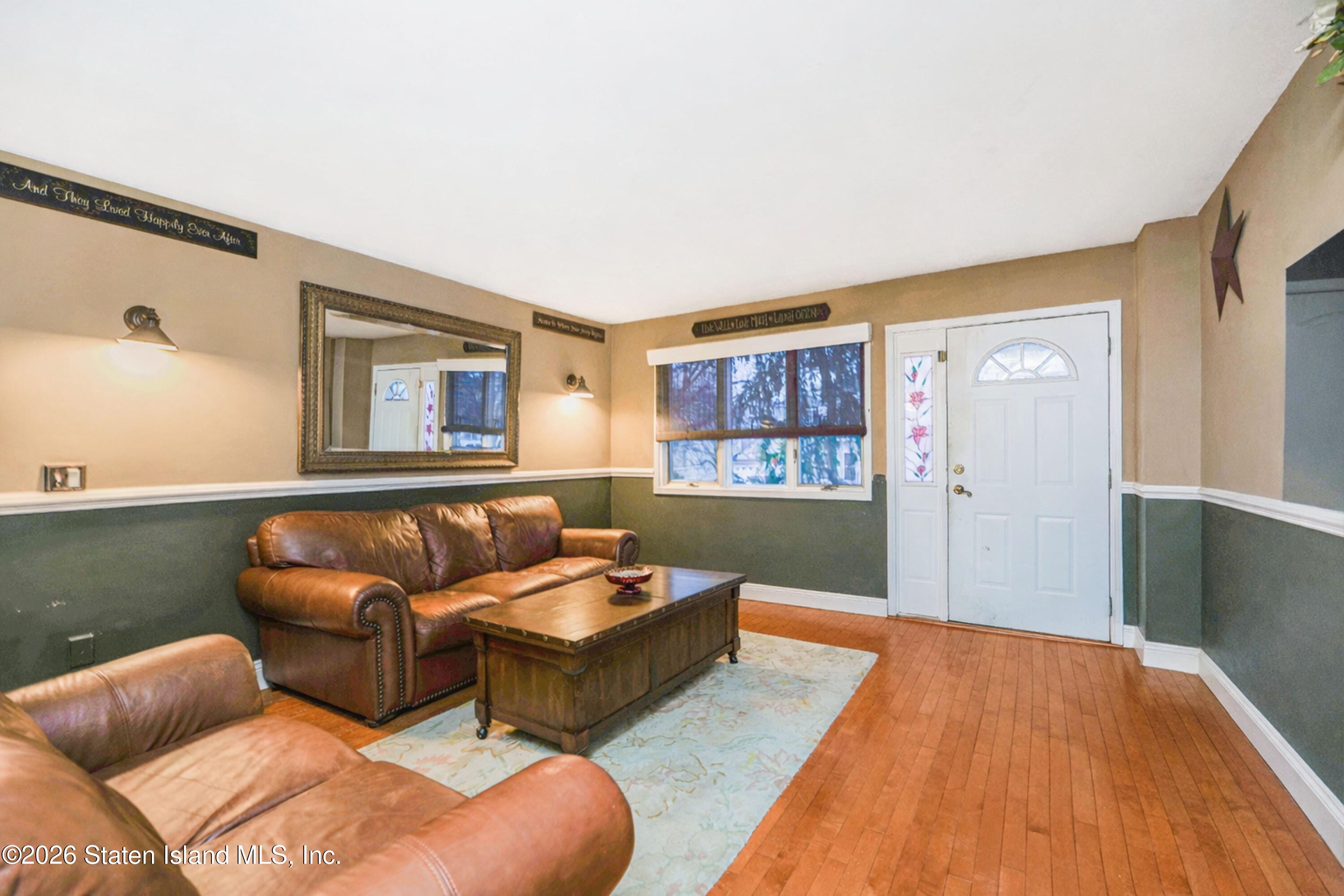 60 Pond Street Image 3