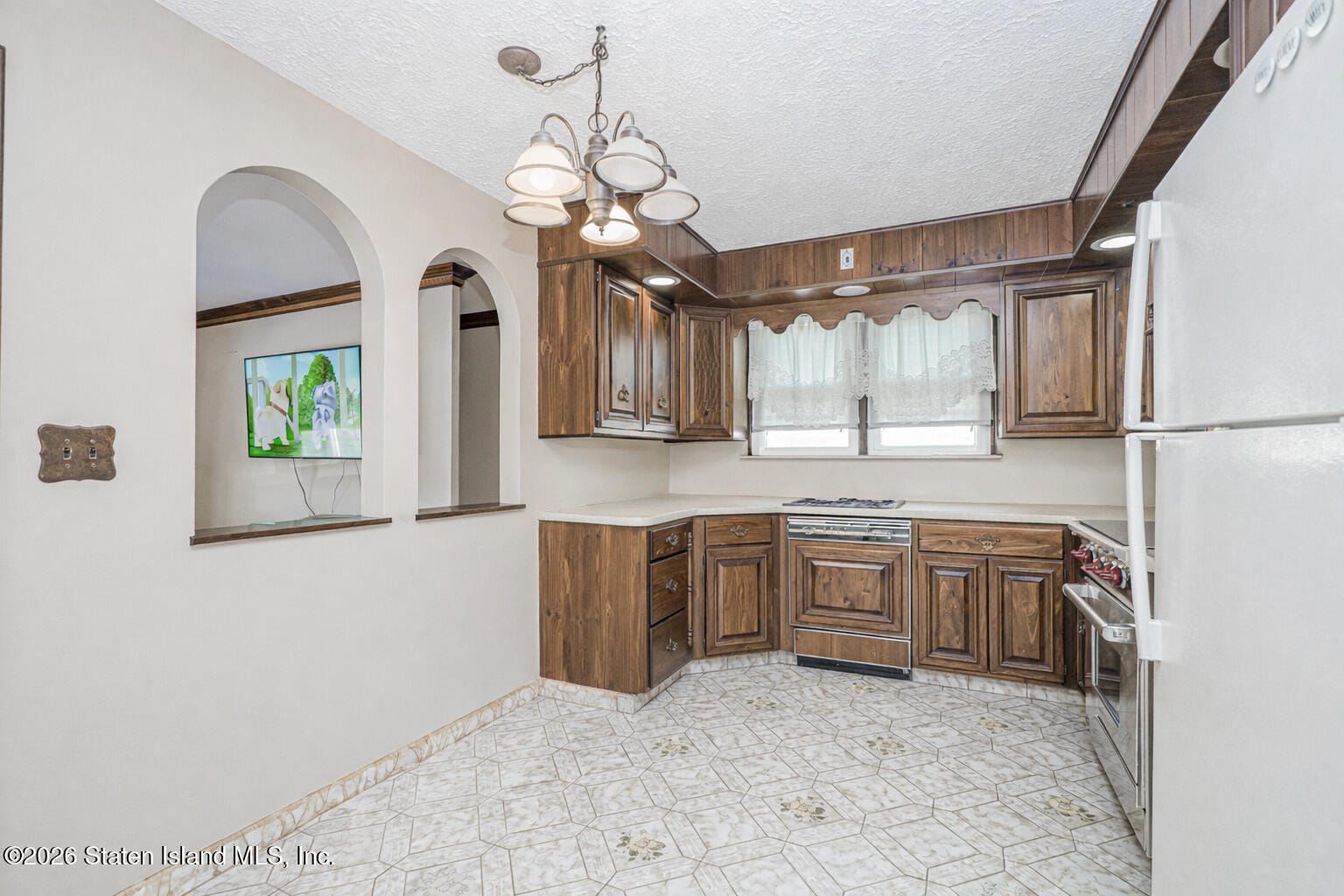 36 Memphis Avenue Image 4