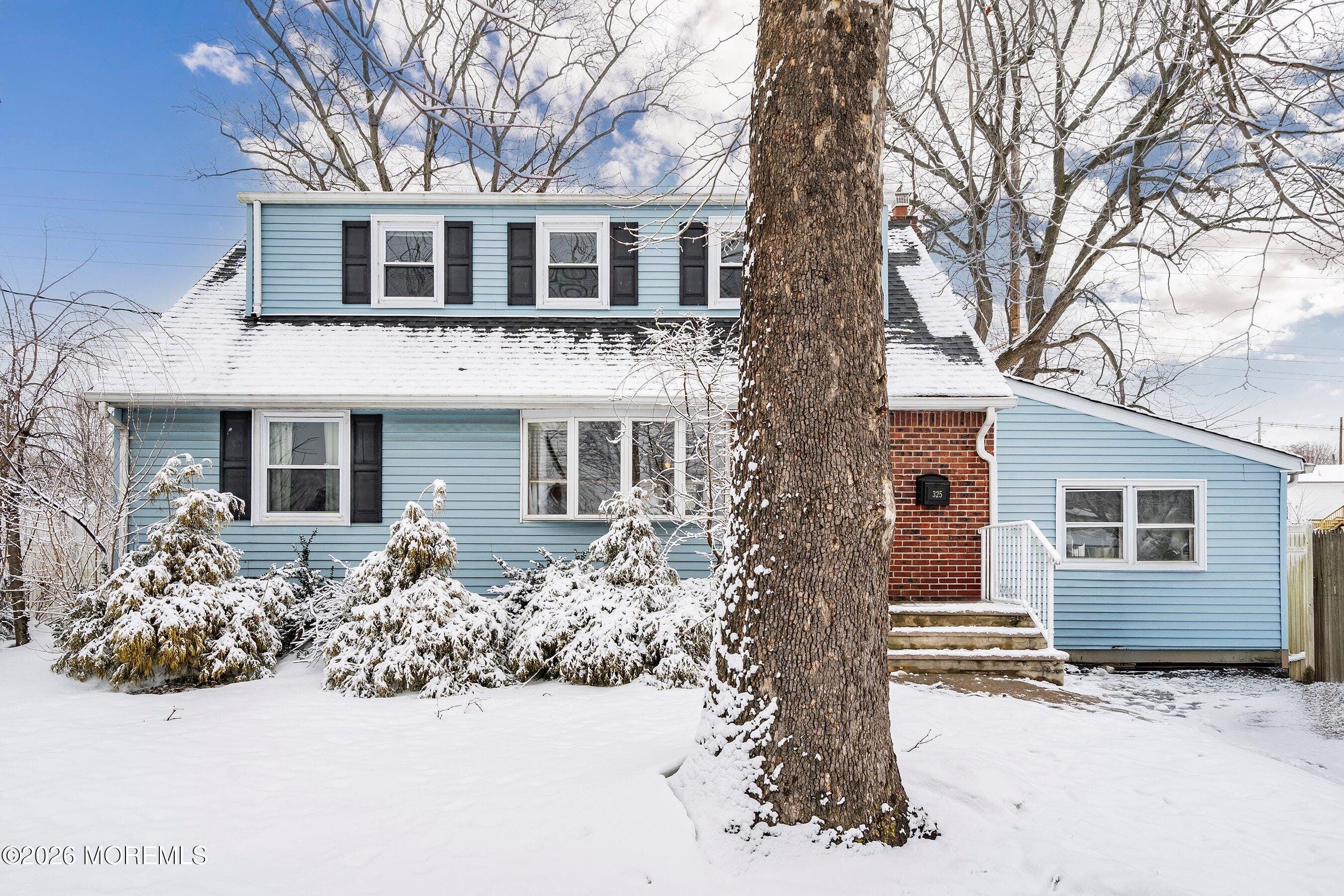 325 Hollie Drive Image 2