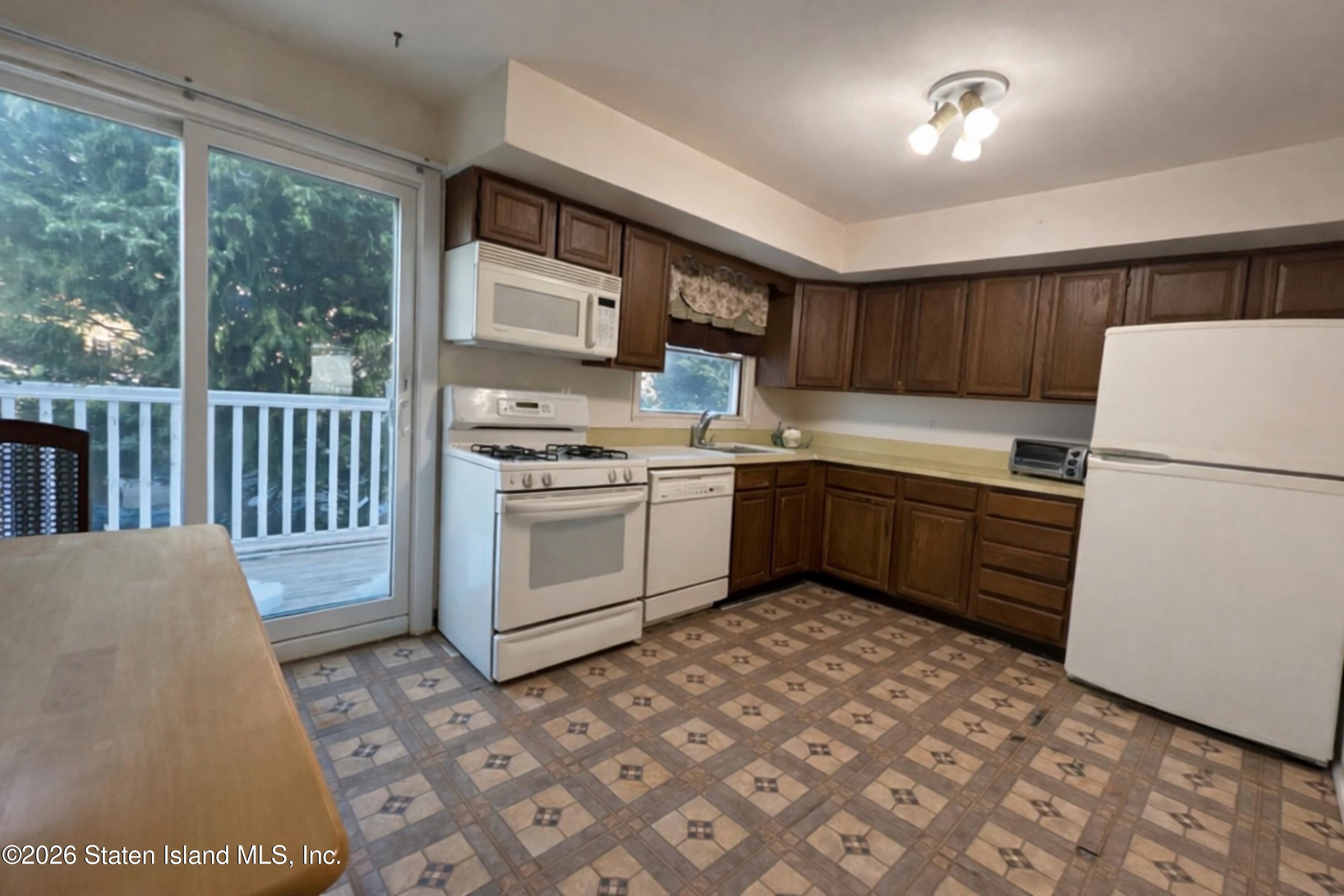 71 Walnut Avenue, Staten Island, NY, 10308 image 8