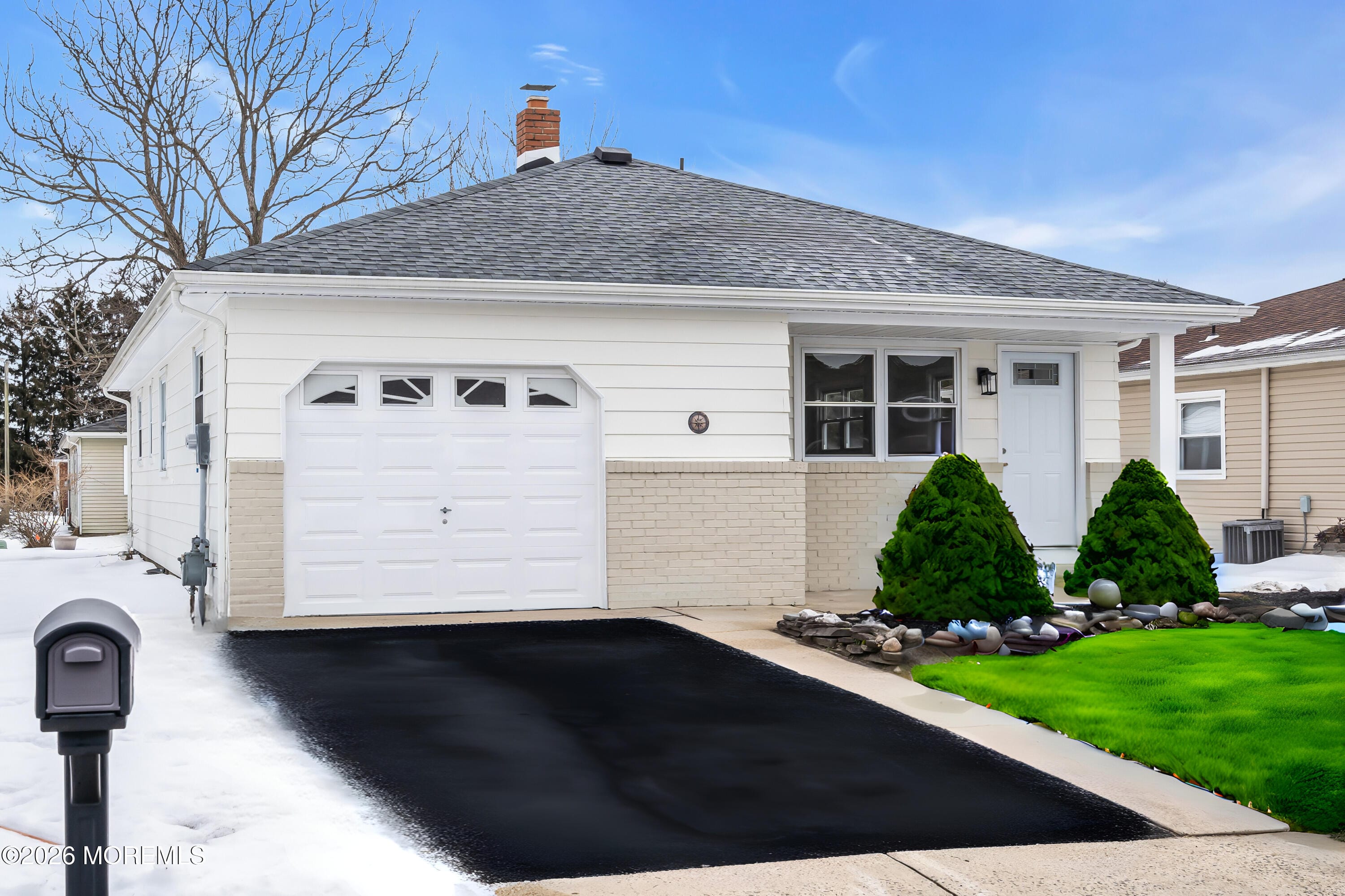 11 Bahamia Drive Image 1