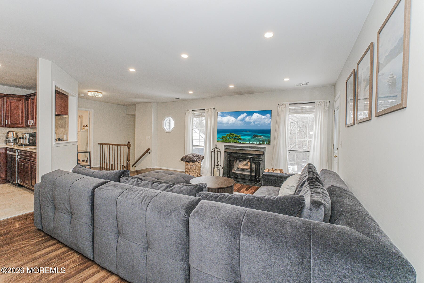 380 Hampton Place Image 5