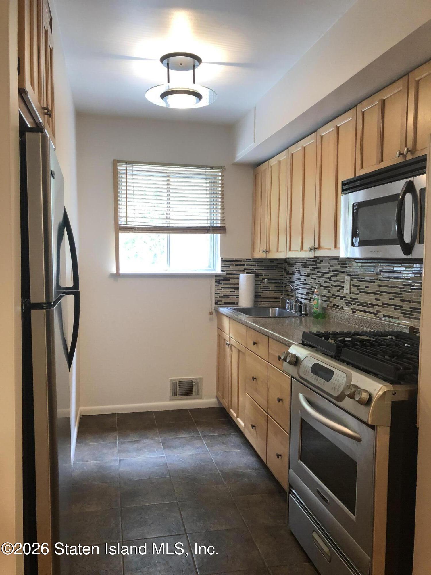 569 Jefferson Boulevard, Staten Island, NY, 10312 image 31