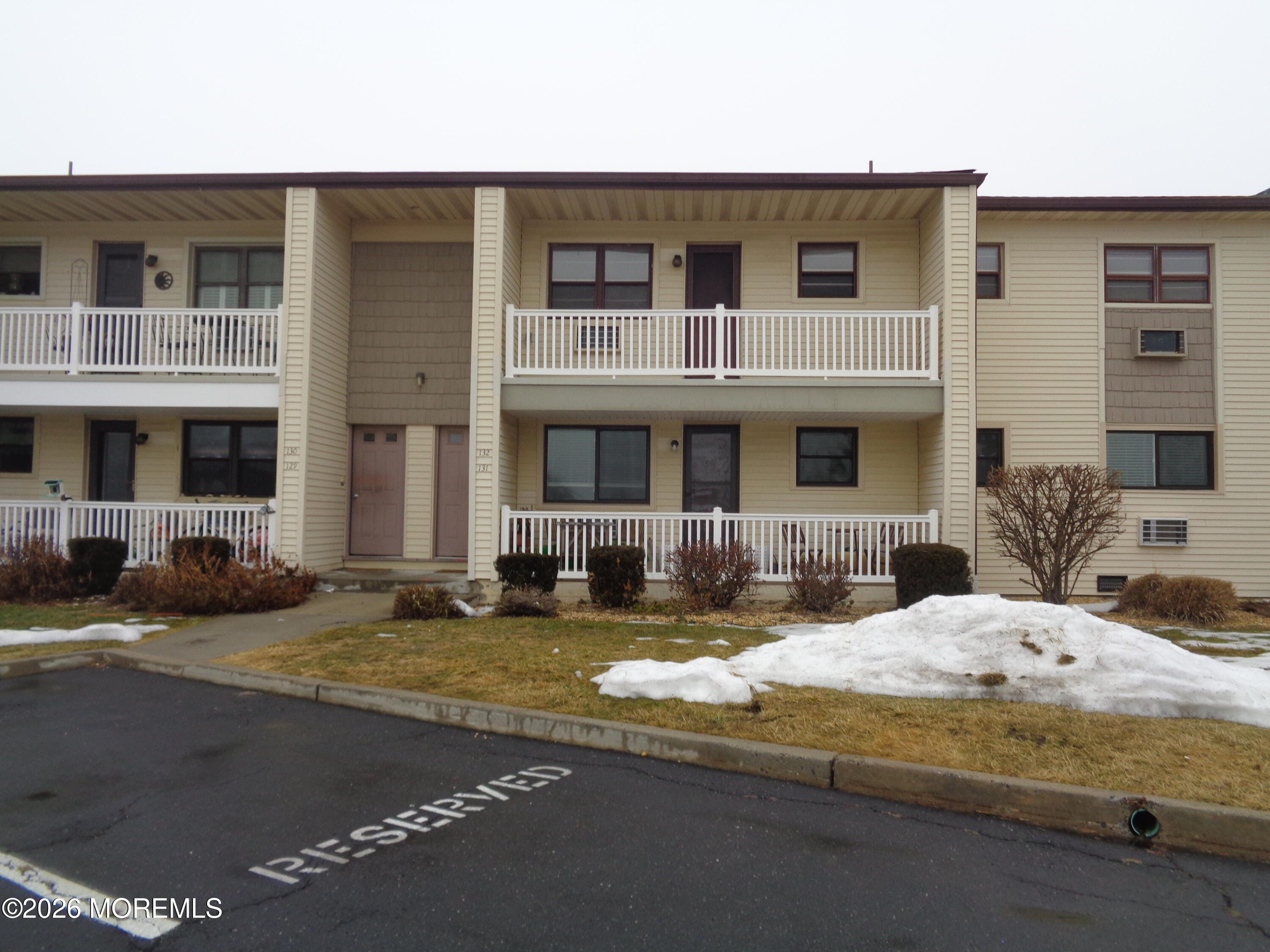 132 Wharfside Drive Image 1