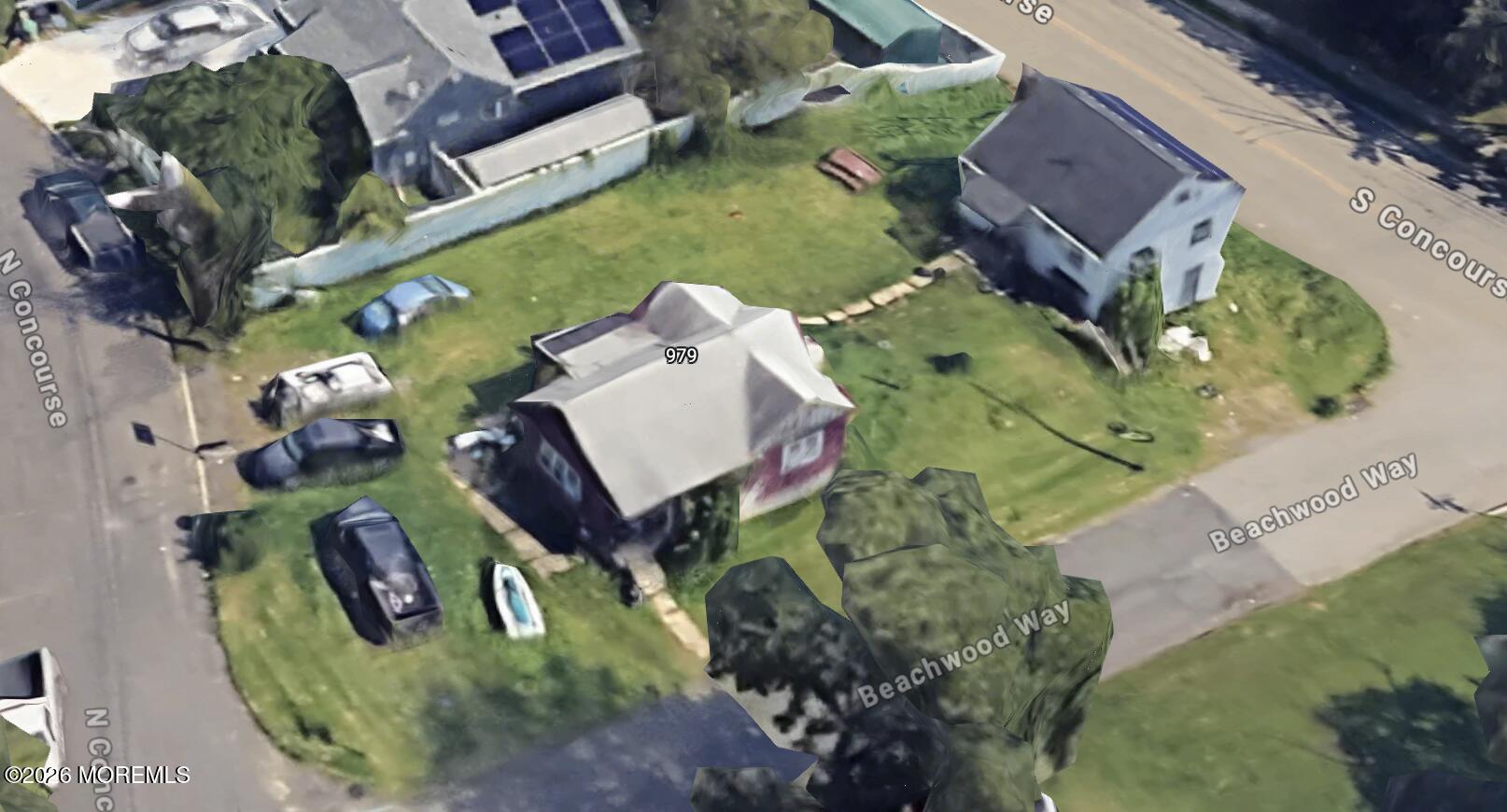 979 N Concourse Image 2