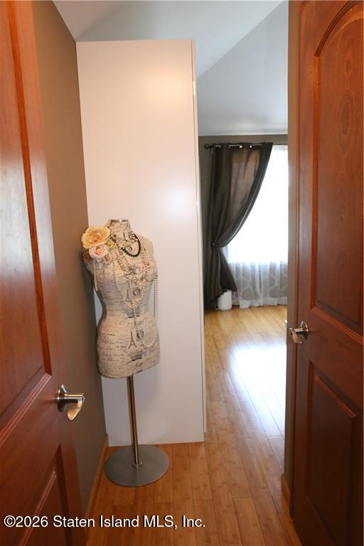 49 Crestwater Court, Staten Island, NY, 10305 image 6