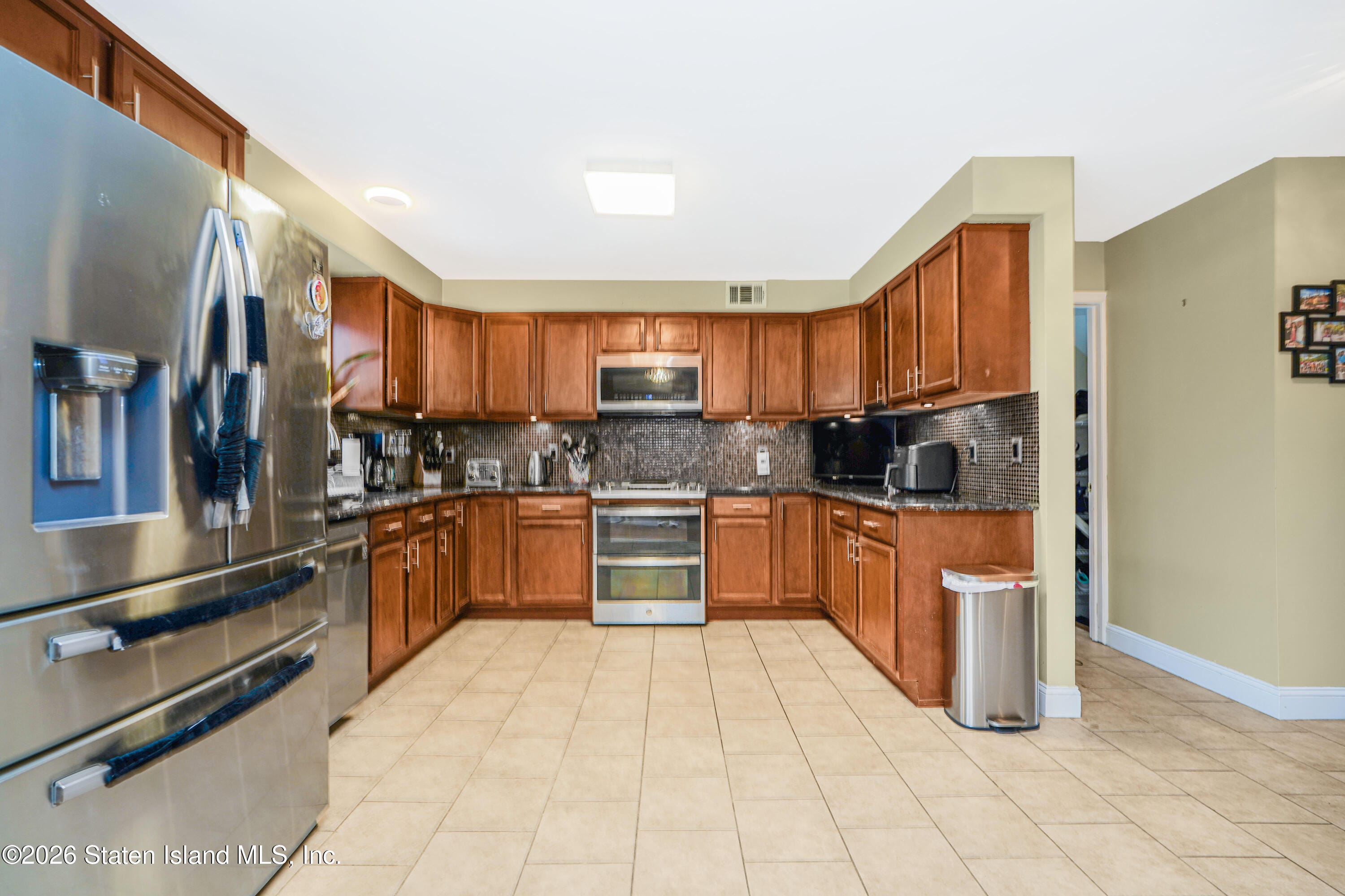 1552 Drumgoole Road, Staten Island, NY, 10309 image 8