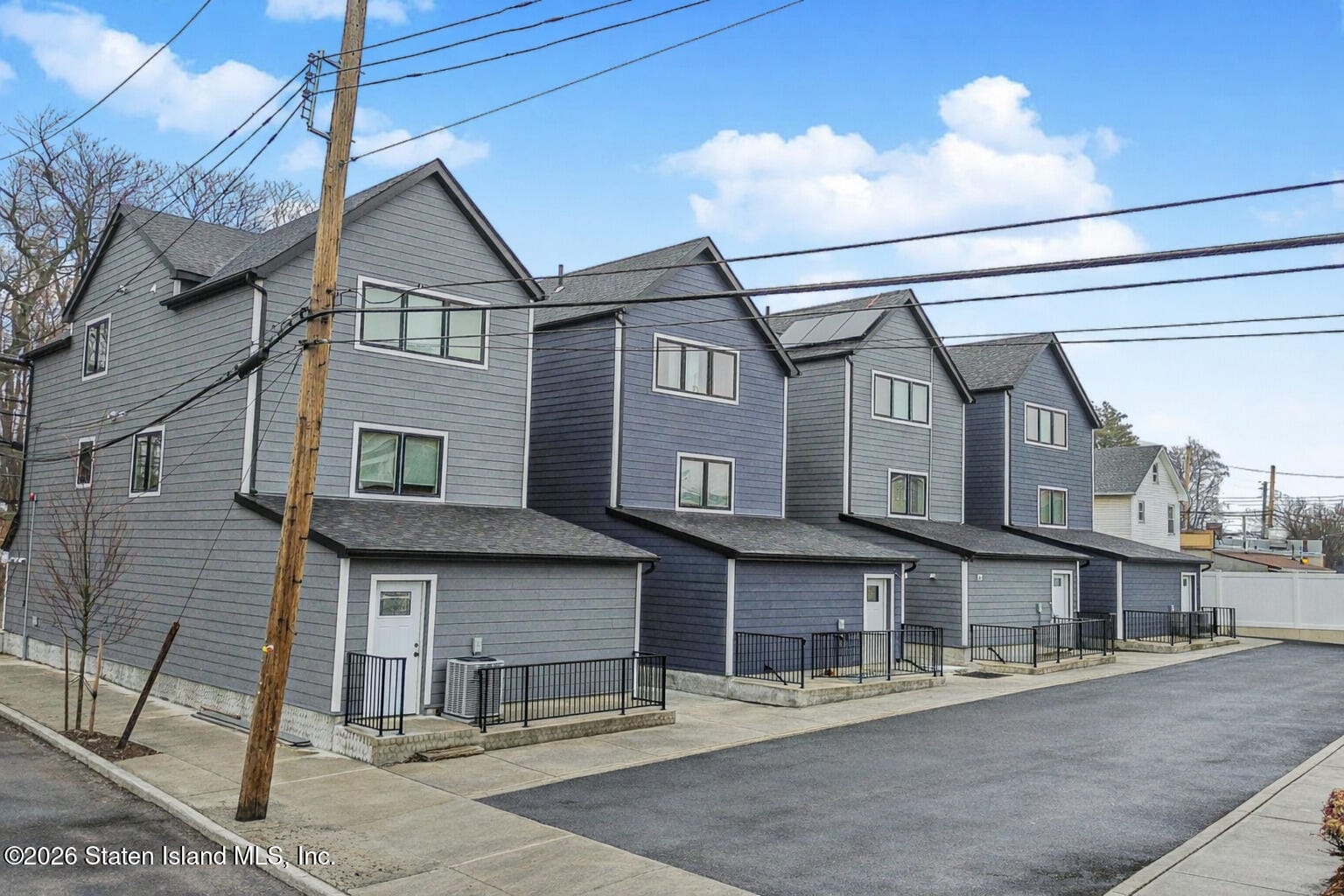 4128 Victory Boulevard Image 4