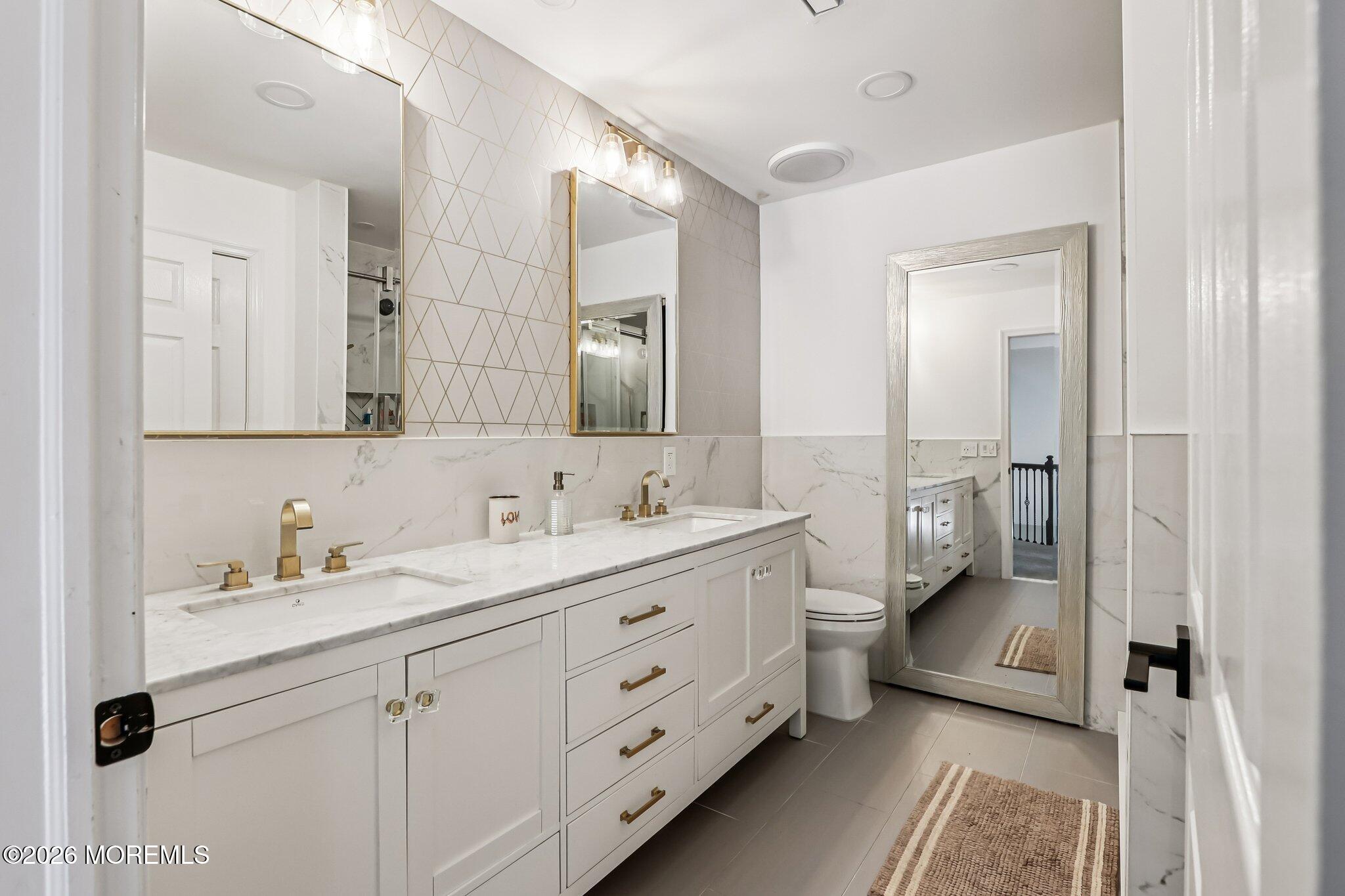 9 Winners Circle, Manalapan, NJ, 07726 image 37