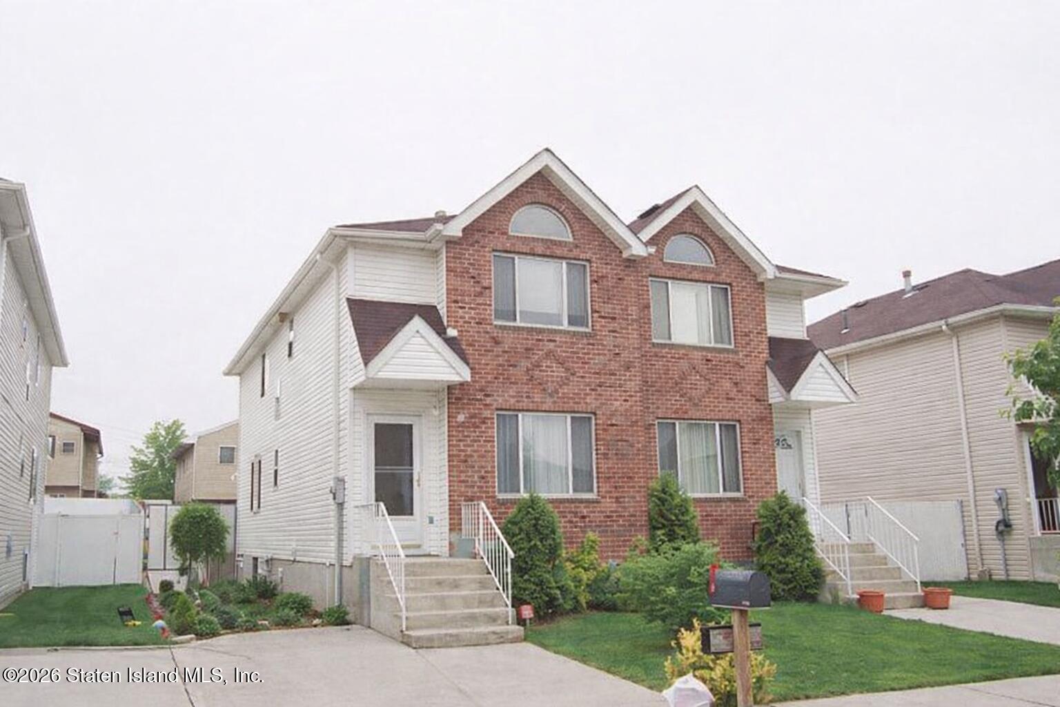 264 Lander Avenue Image 1