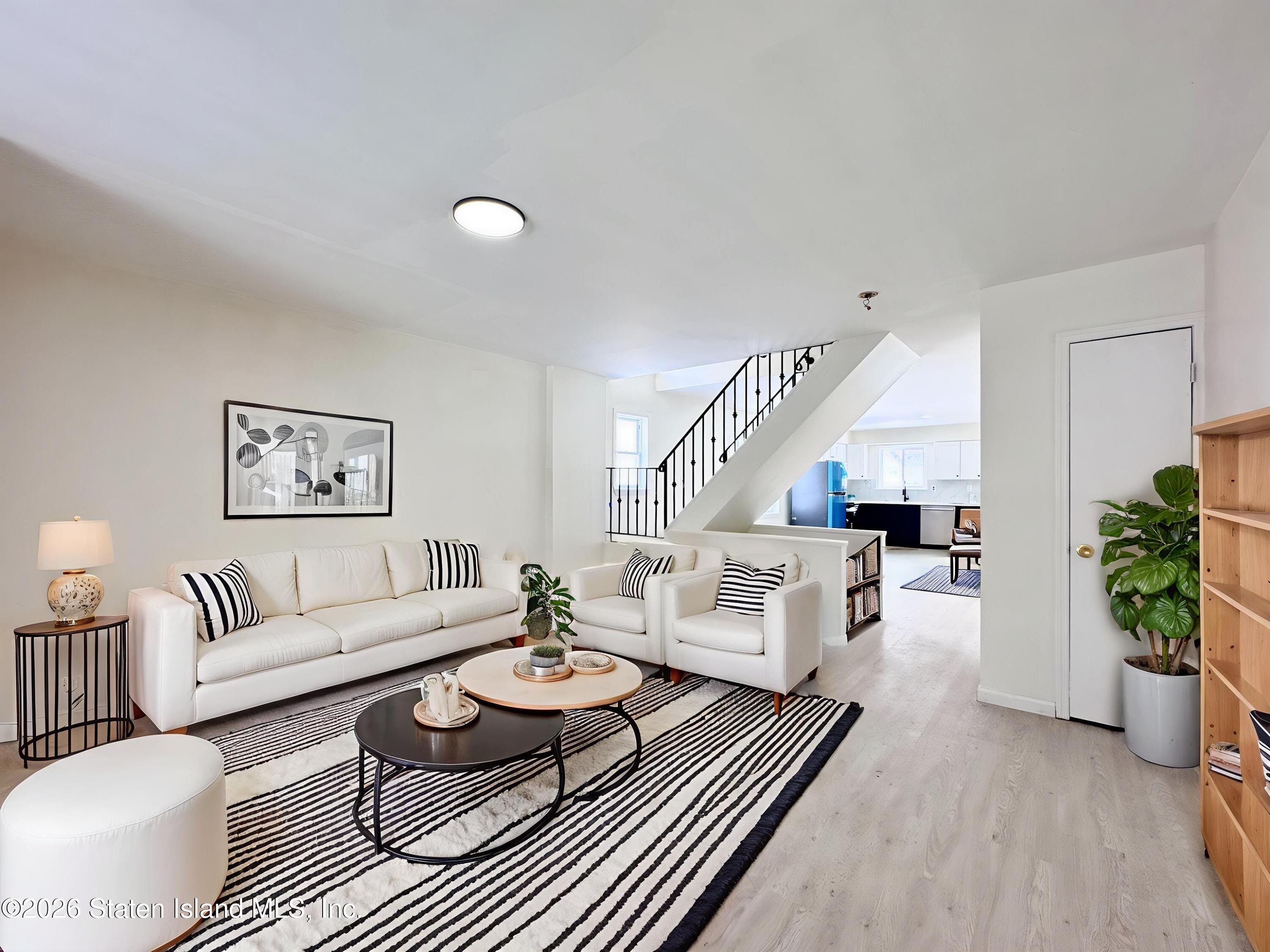 264 Lander Avenue Image 4