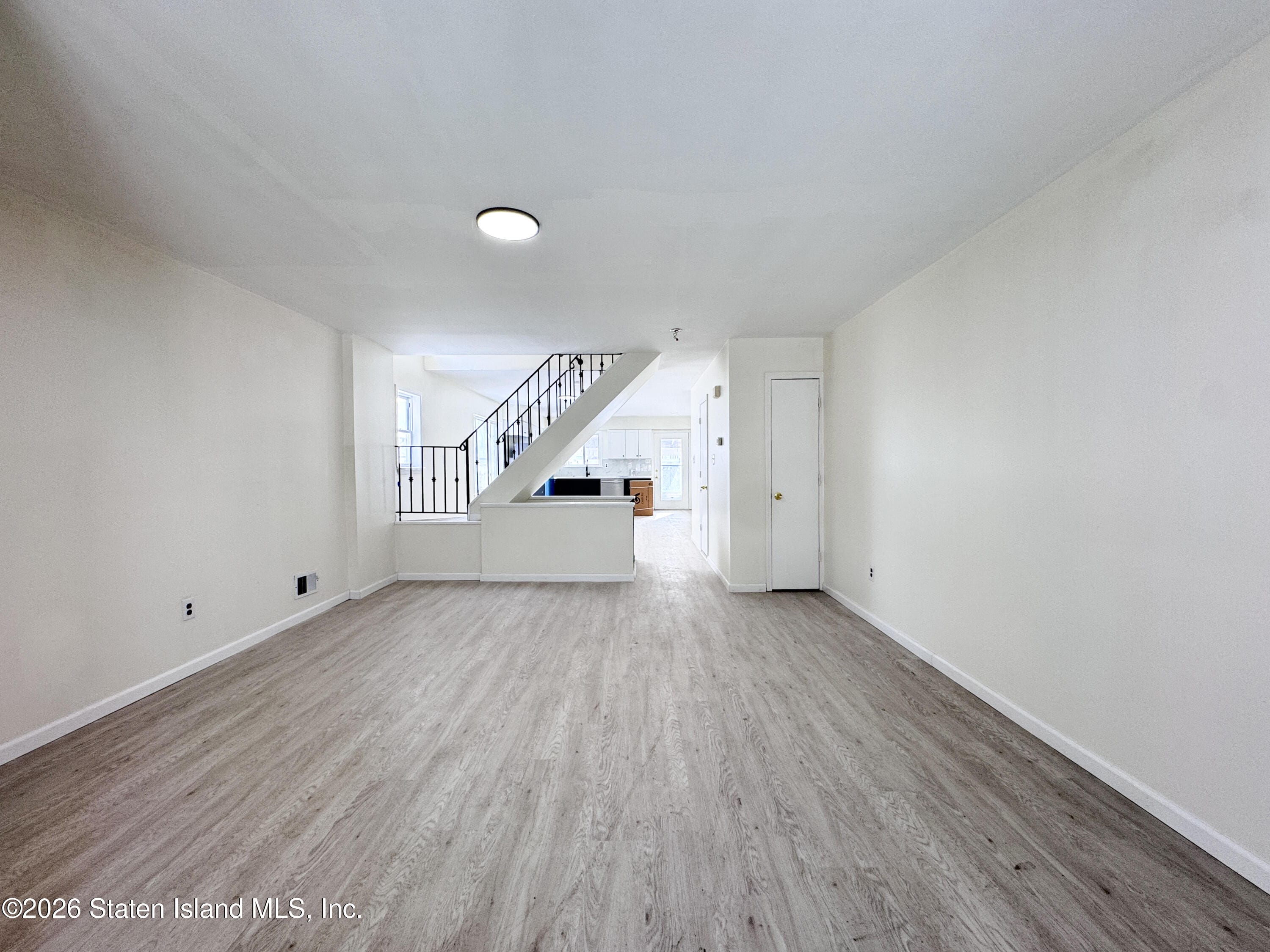 264 Lander Avenue Image 5