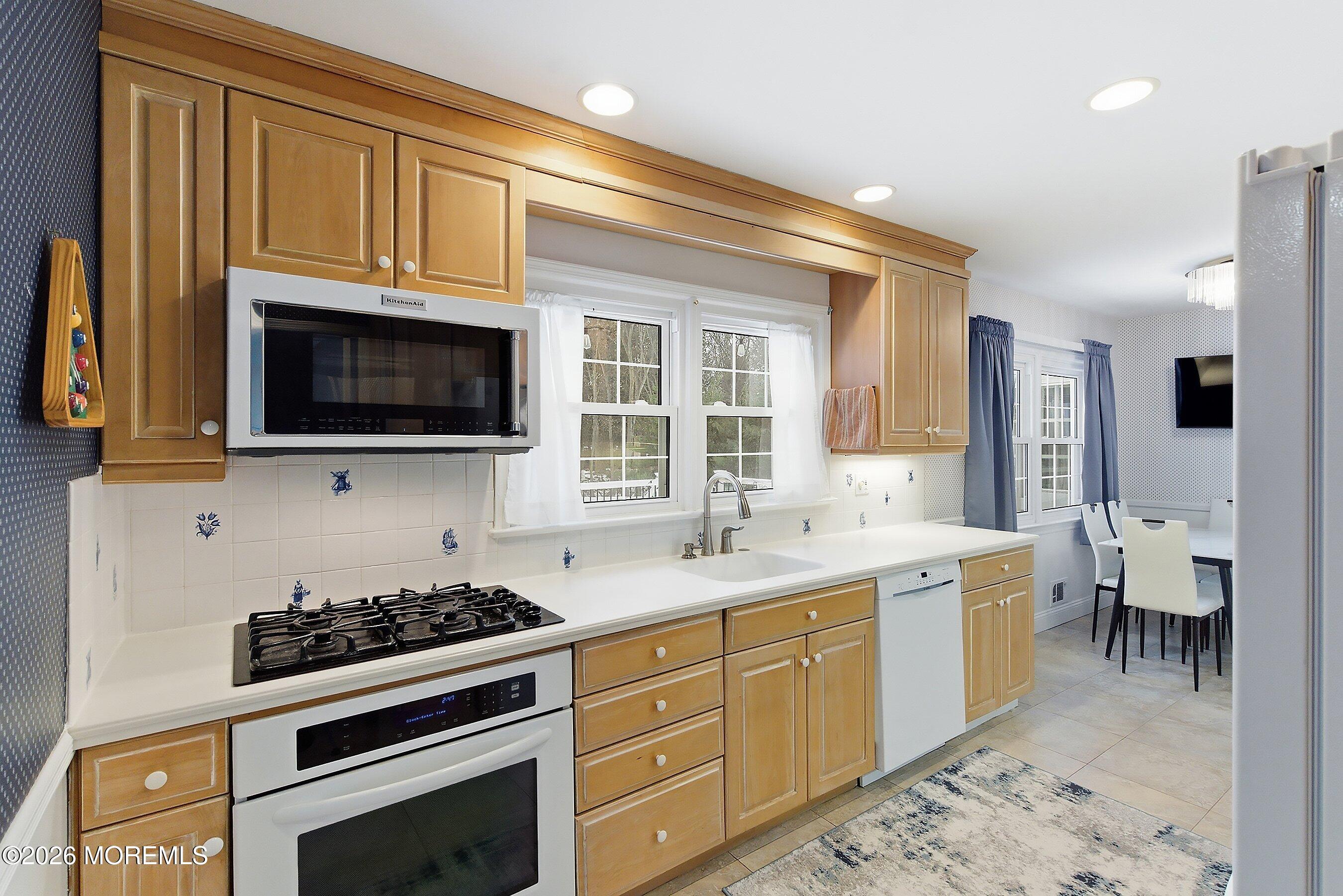 1 Flora Drive, Holmdel, NJ, 07733 image 12