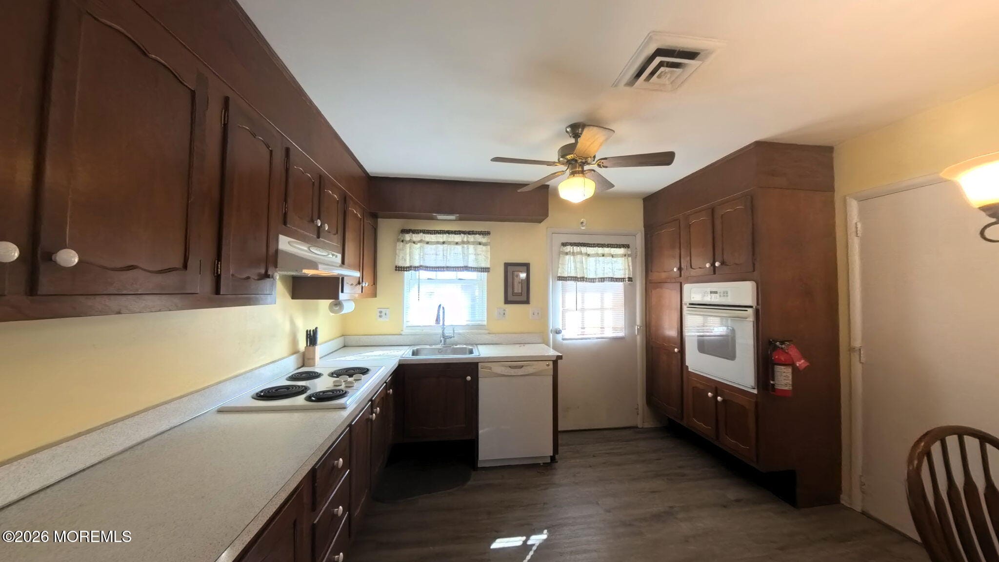 426A Chatham Court Image 3