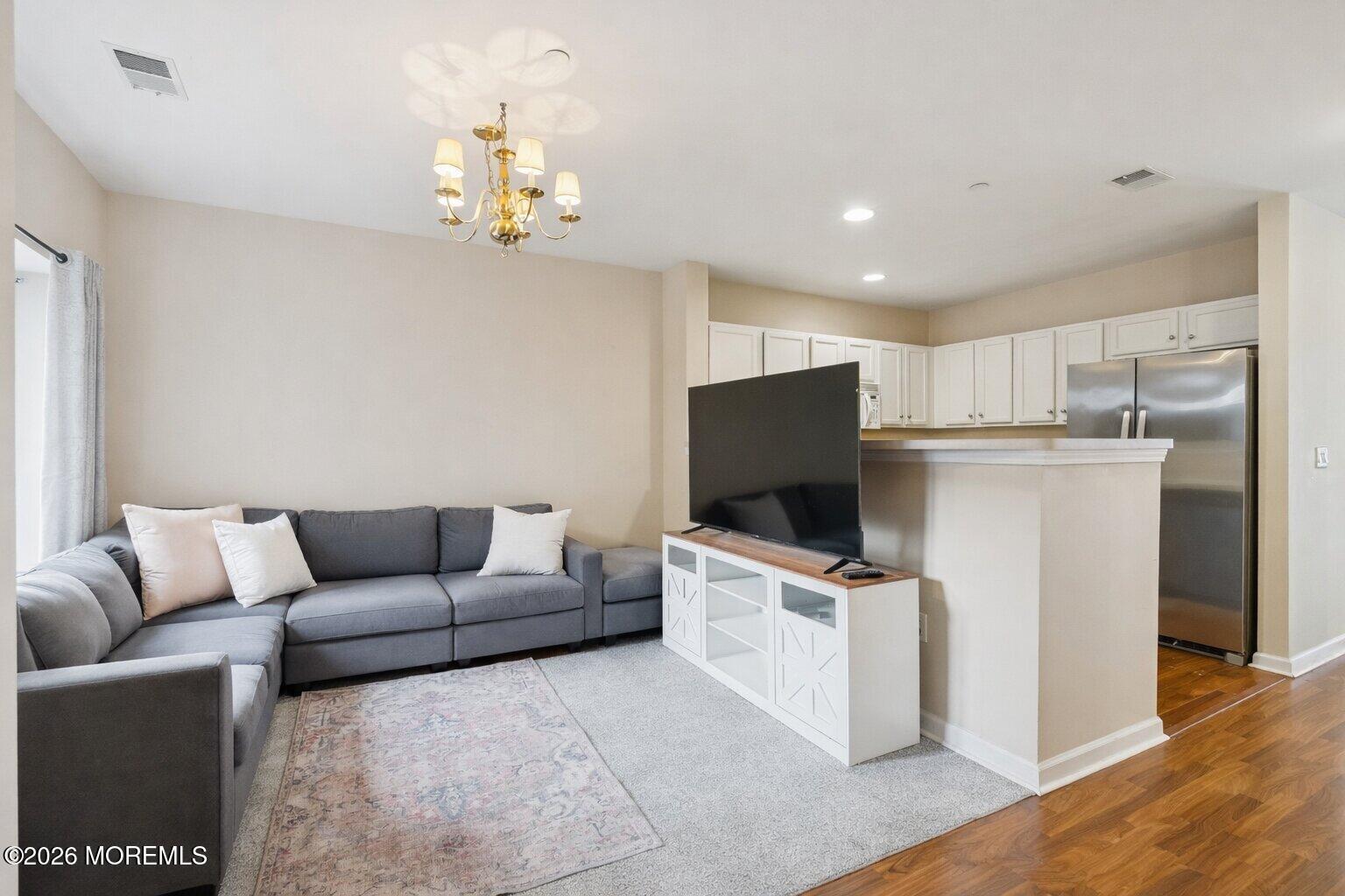 368 Rector Street 408 Image 4