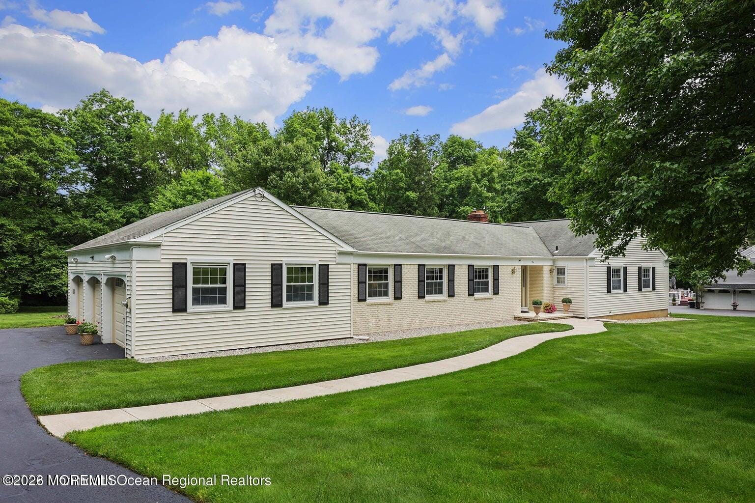 1 Flora Drive, Holmdel, NJ, 07733