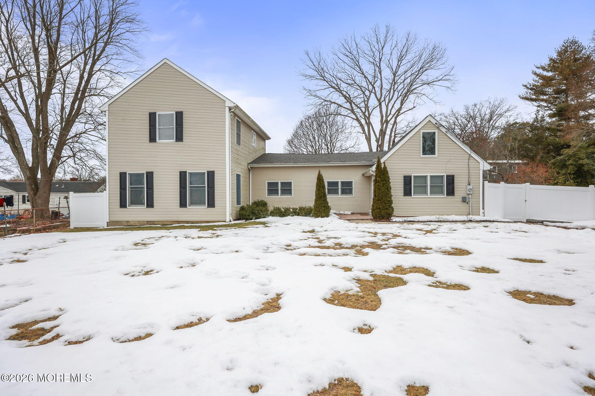 869 Koches Avenue Image 4