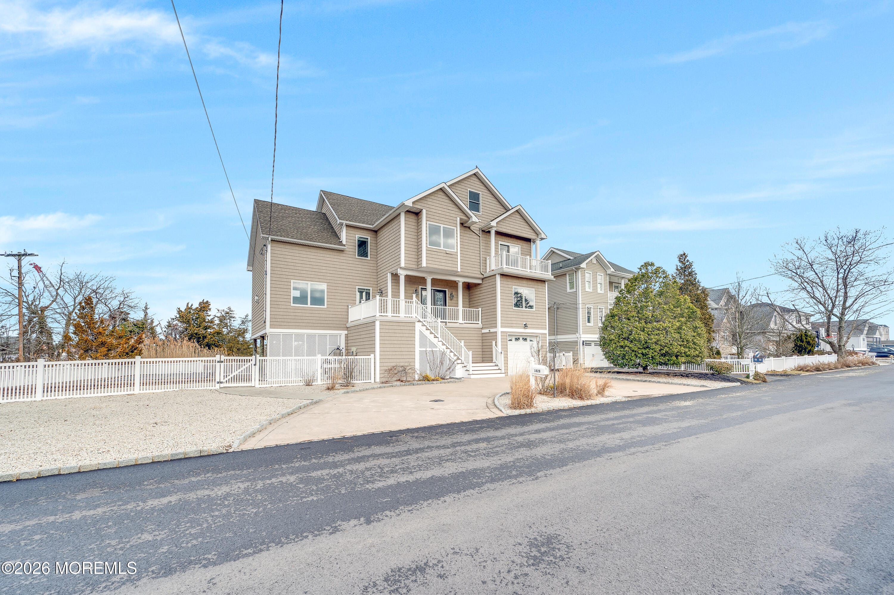 1828 Cable Drive Image 2