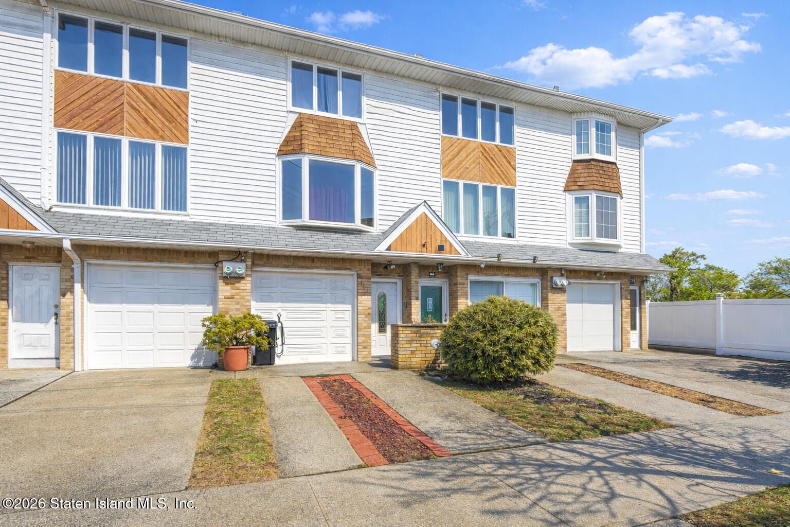 107 Hempstead Avenue Image 3