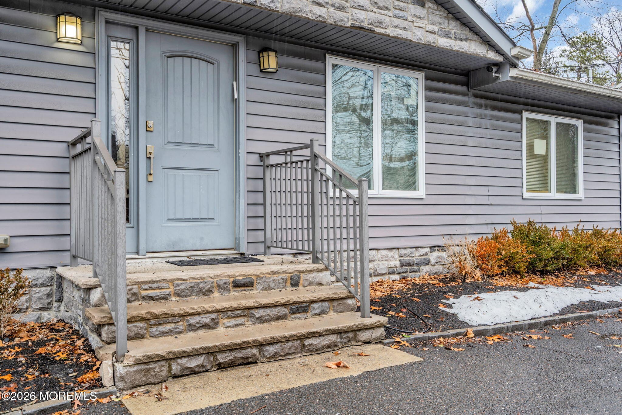 435 E County Line Road Image 5