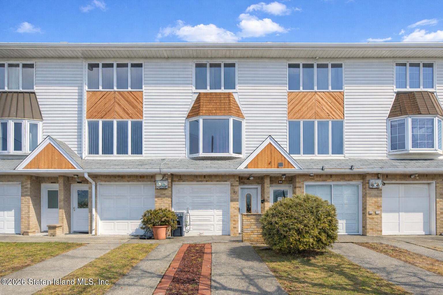 107 Hempstead Avenue Image 4