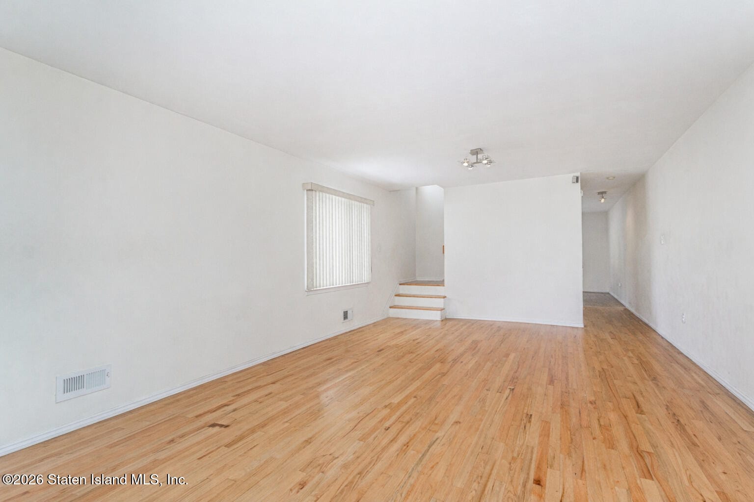 1167 Rockland Avenue Image 4
