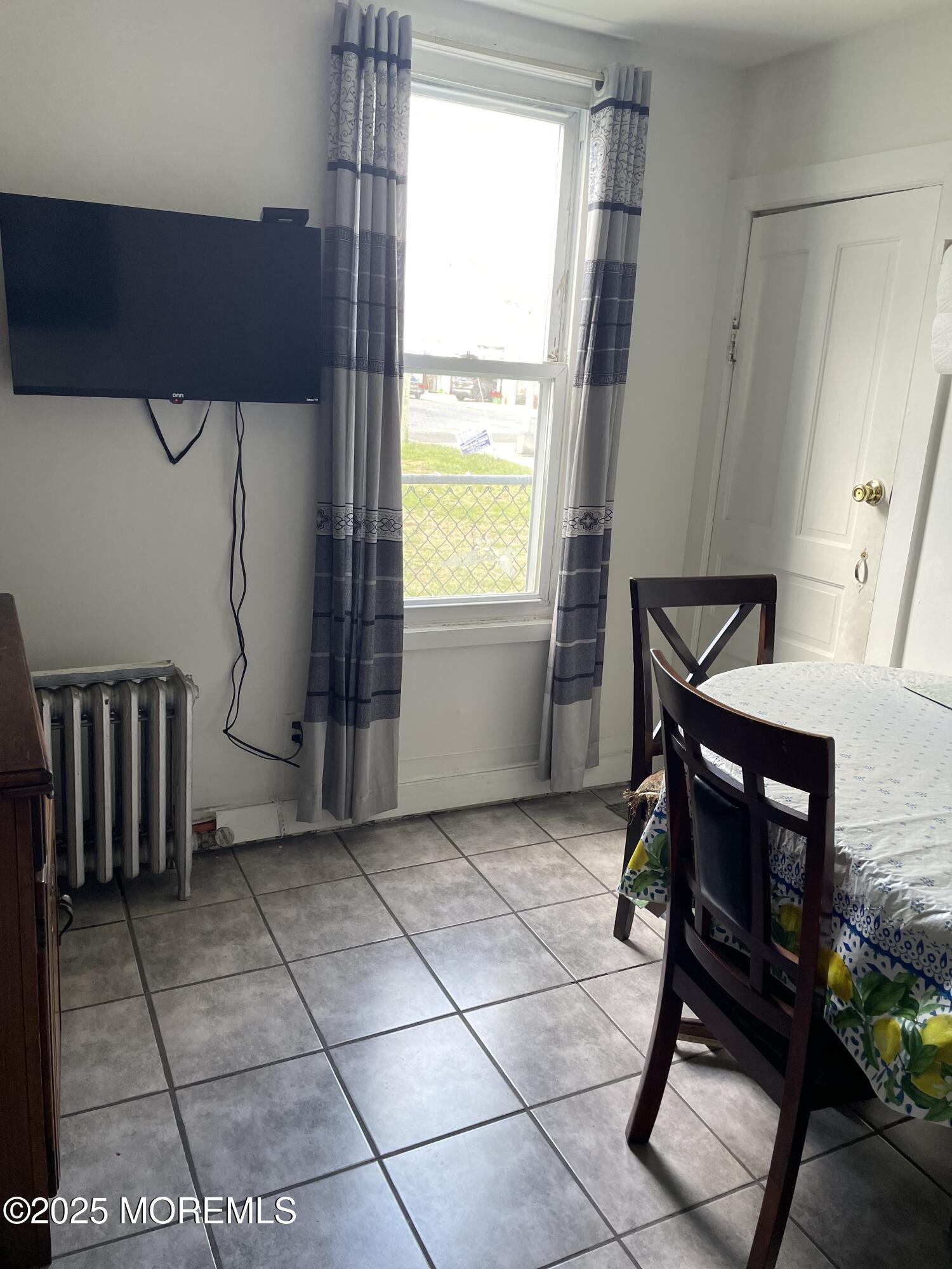 2324 Fairmount Avenue Image 3