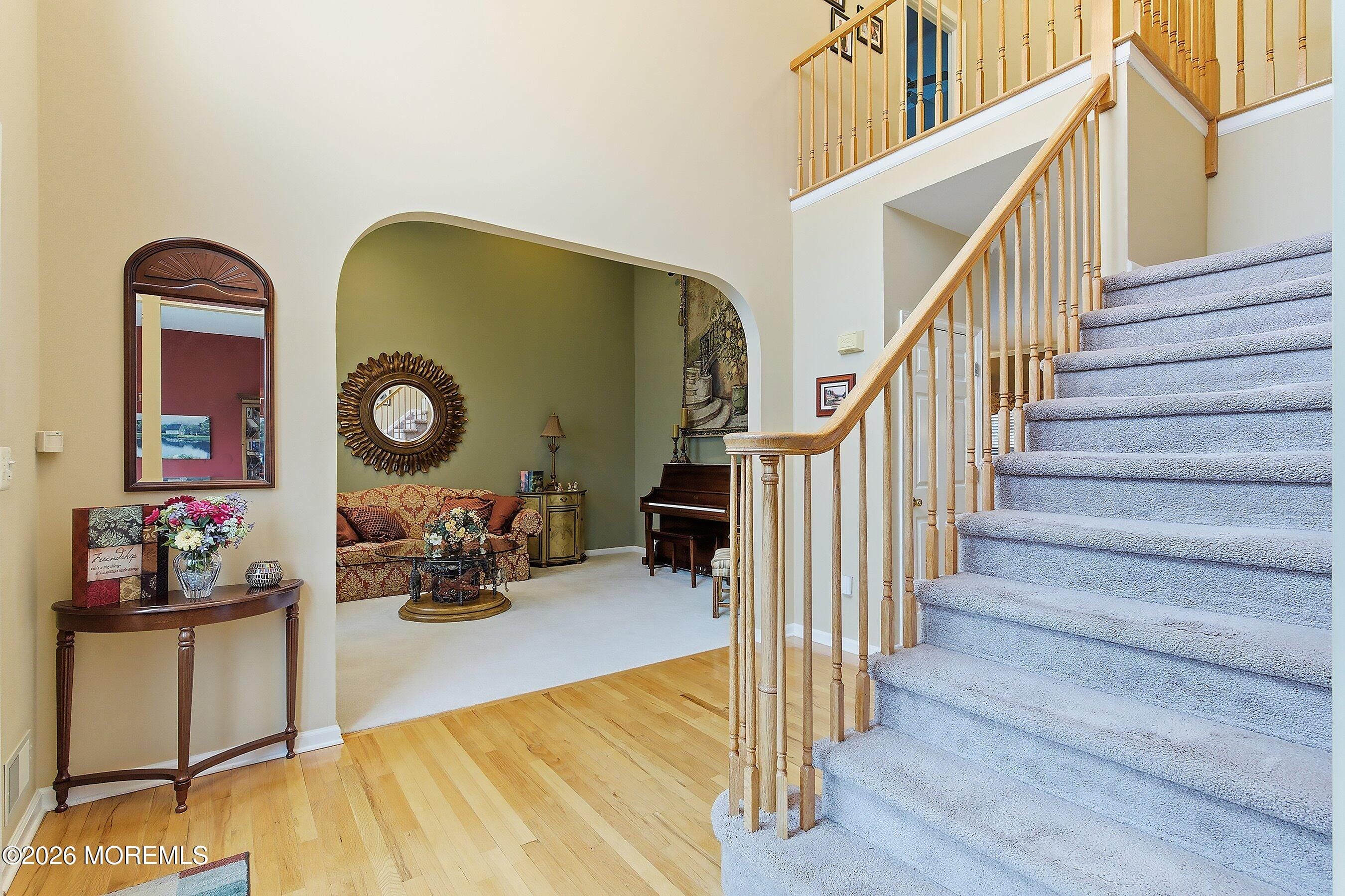 433 Meadowood Road Image 5