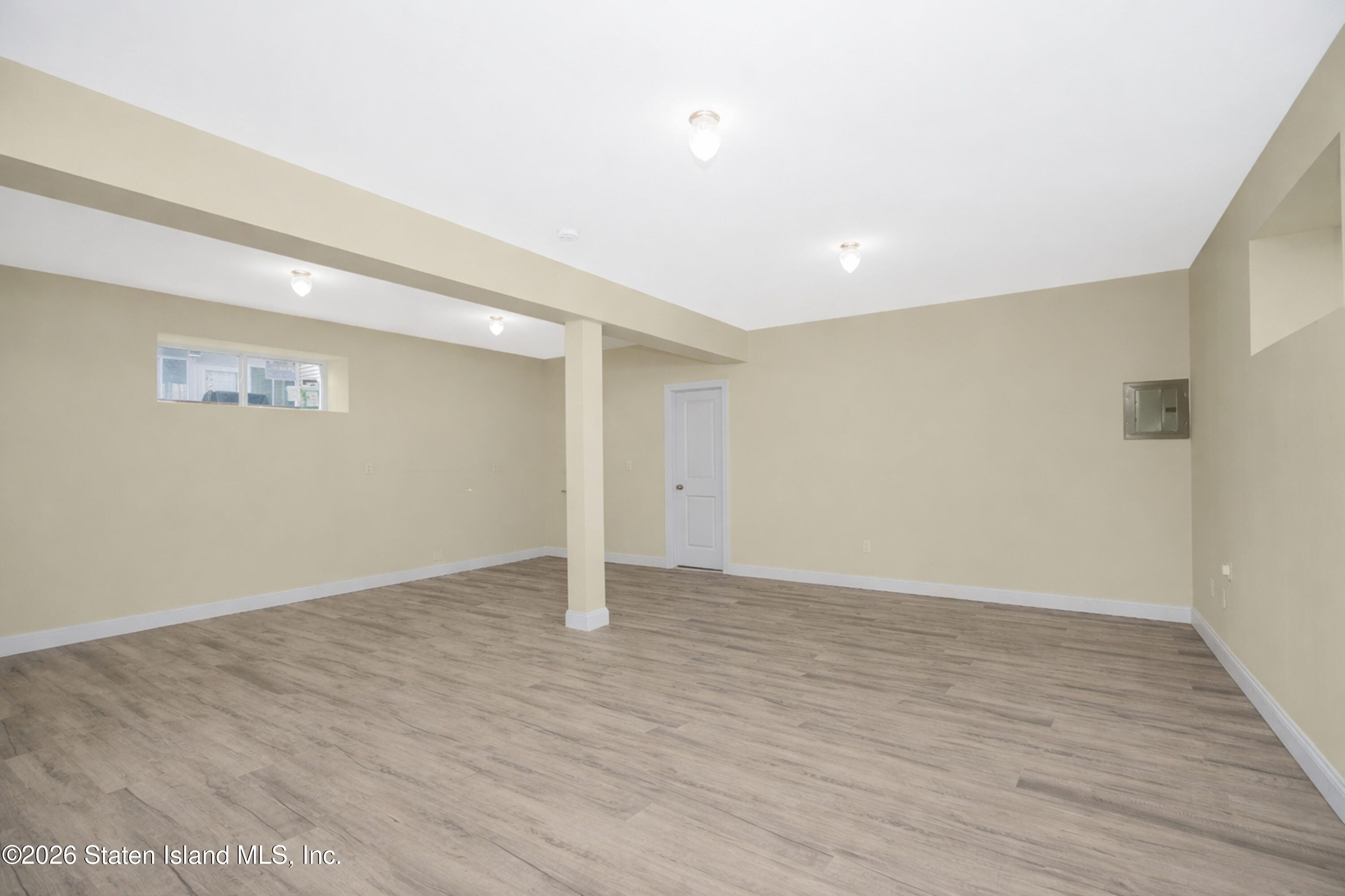 556 Drumgoole Road, Staten Island, NY, 10312 image 32