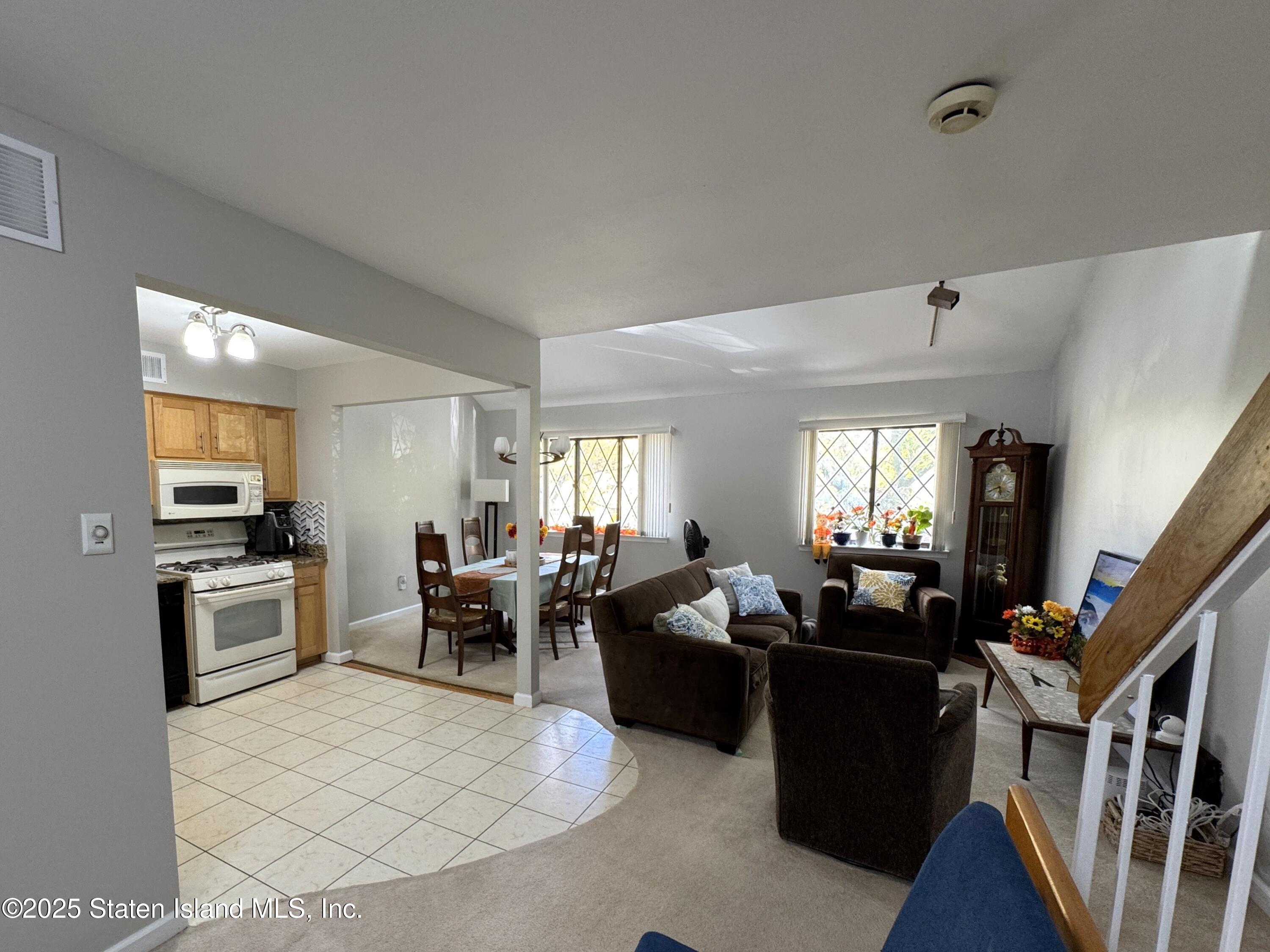 280 Rolling Hill Green, Staten Island, NY, 10312 image 6