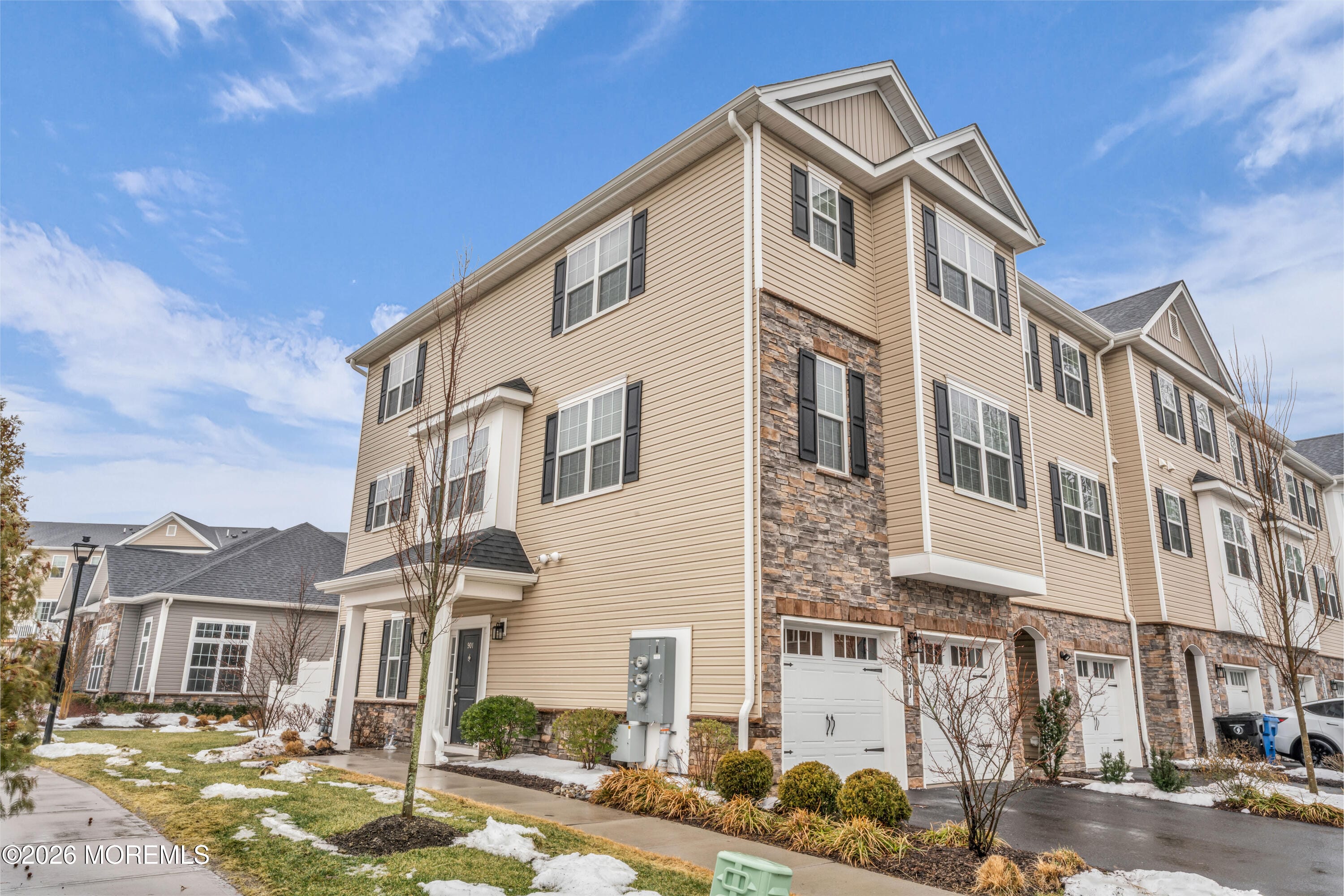 901 Arose Lane Image 2