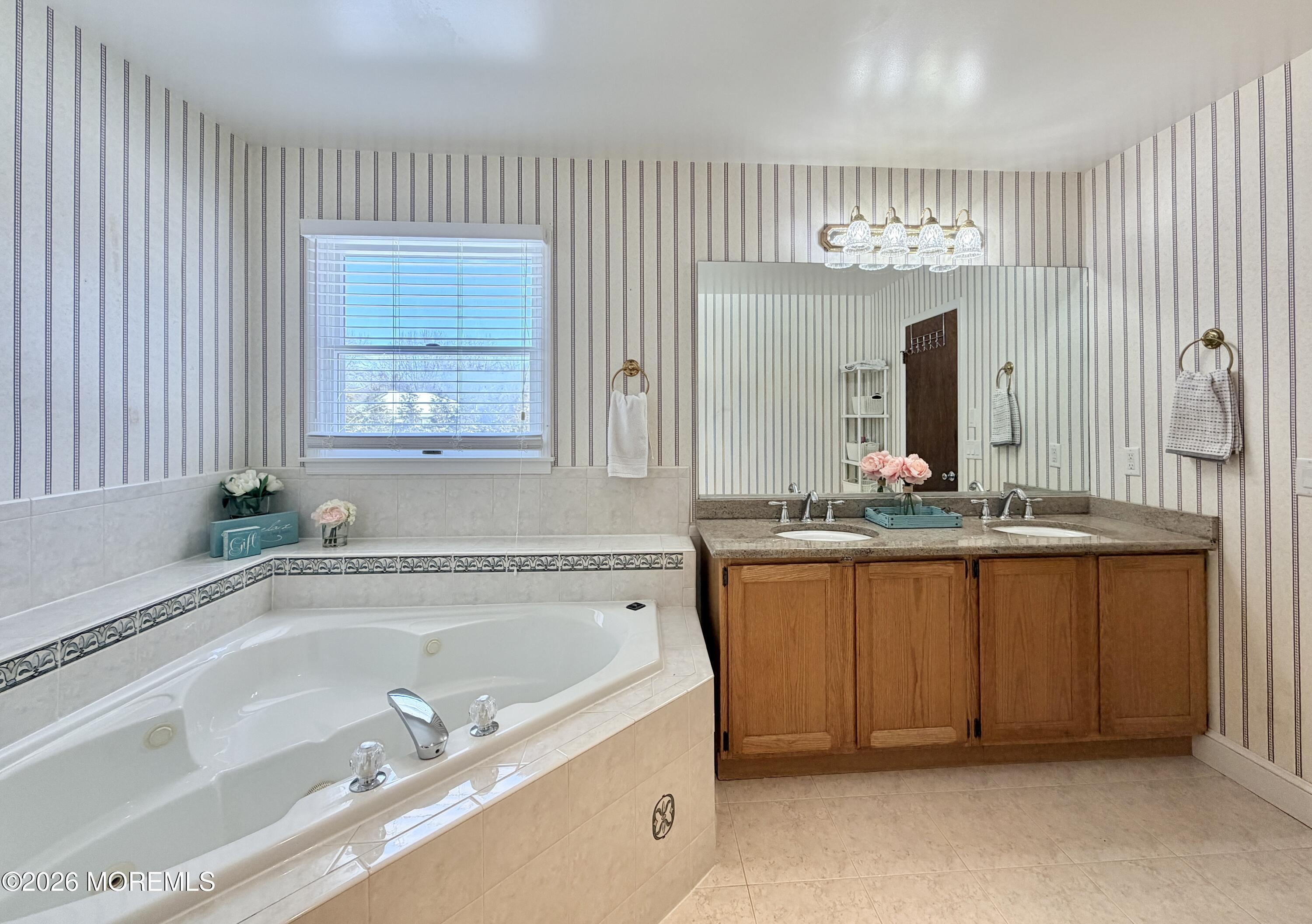 4 Roxbury Lane, Manalapan, NJ, 07726 image 26