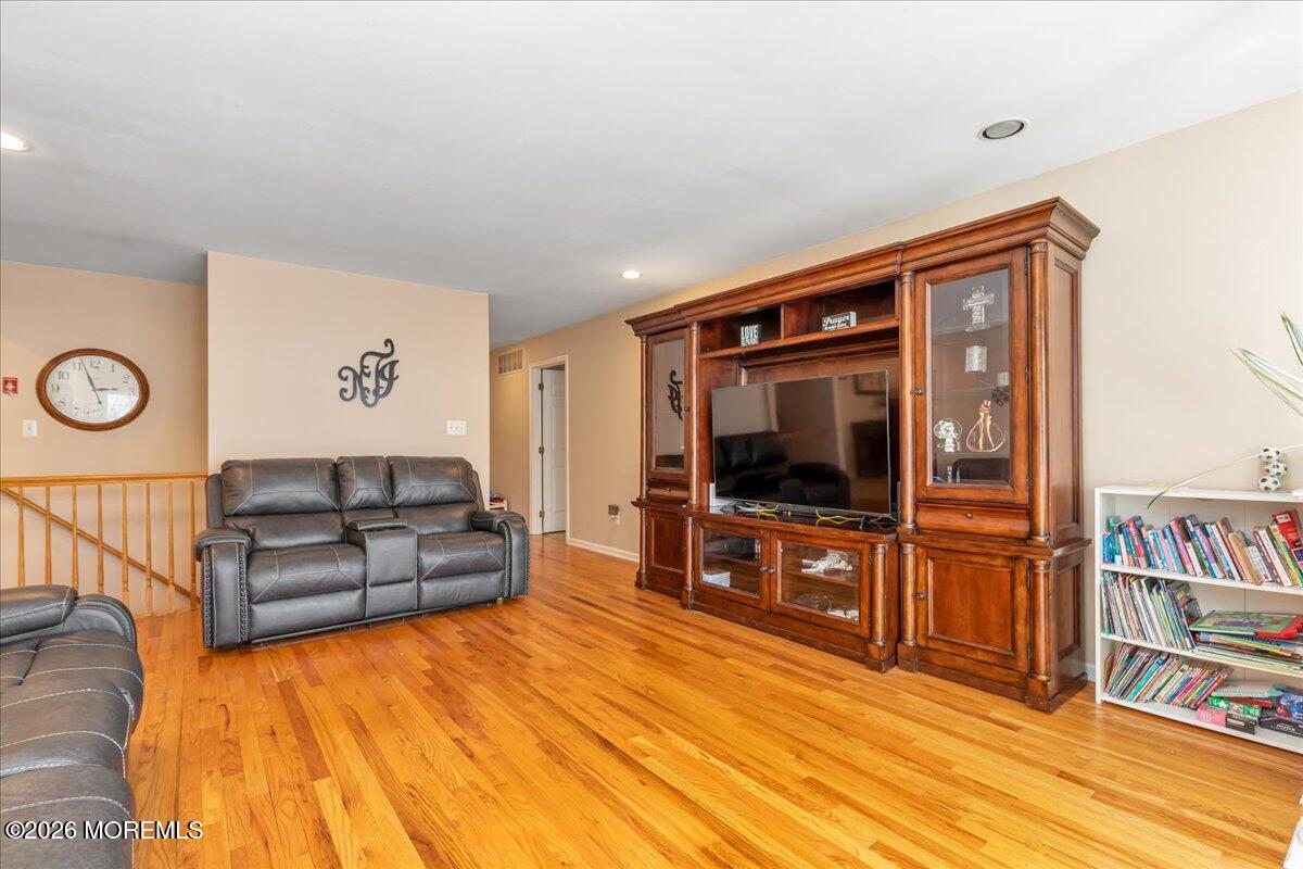 536 Deer Creek Court Image 4