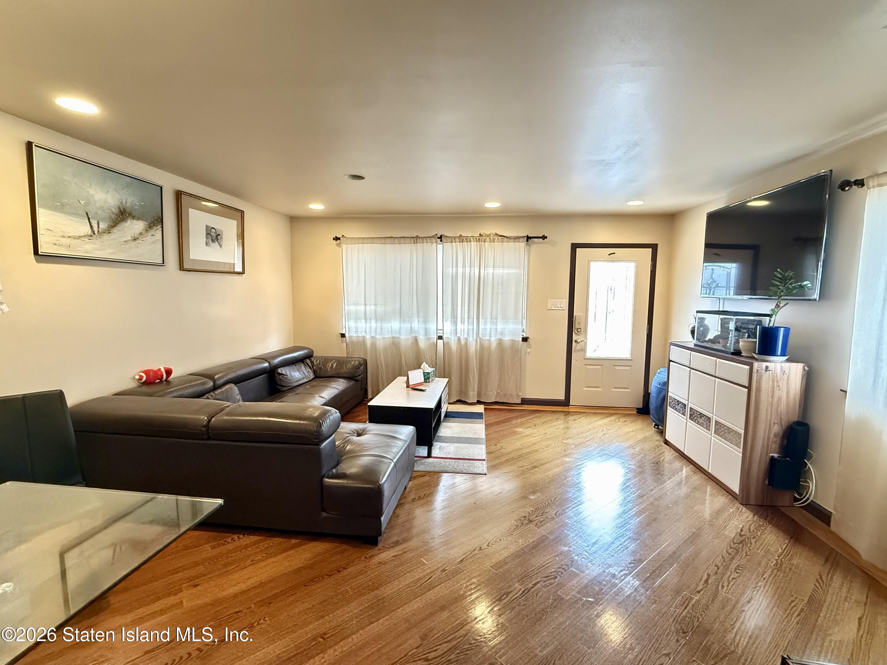 16 Shale Street Image 2