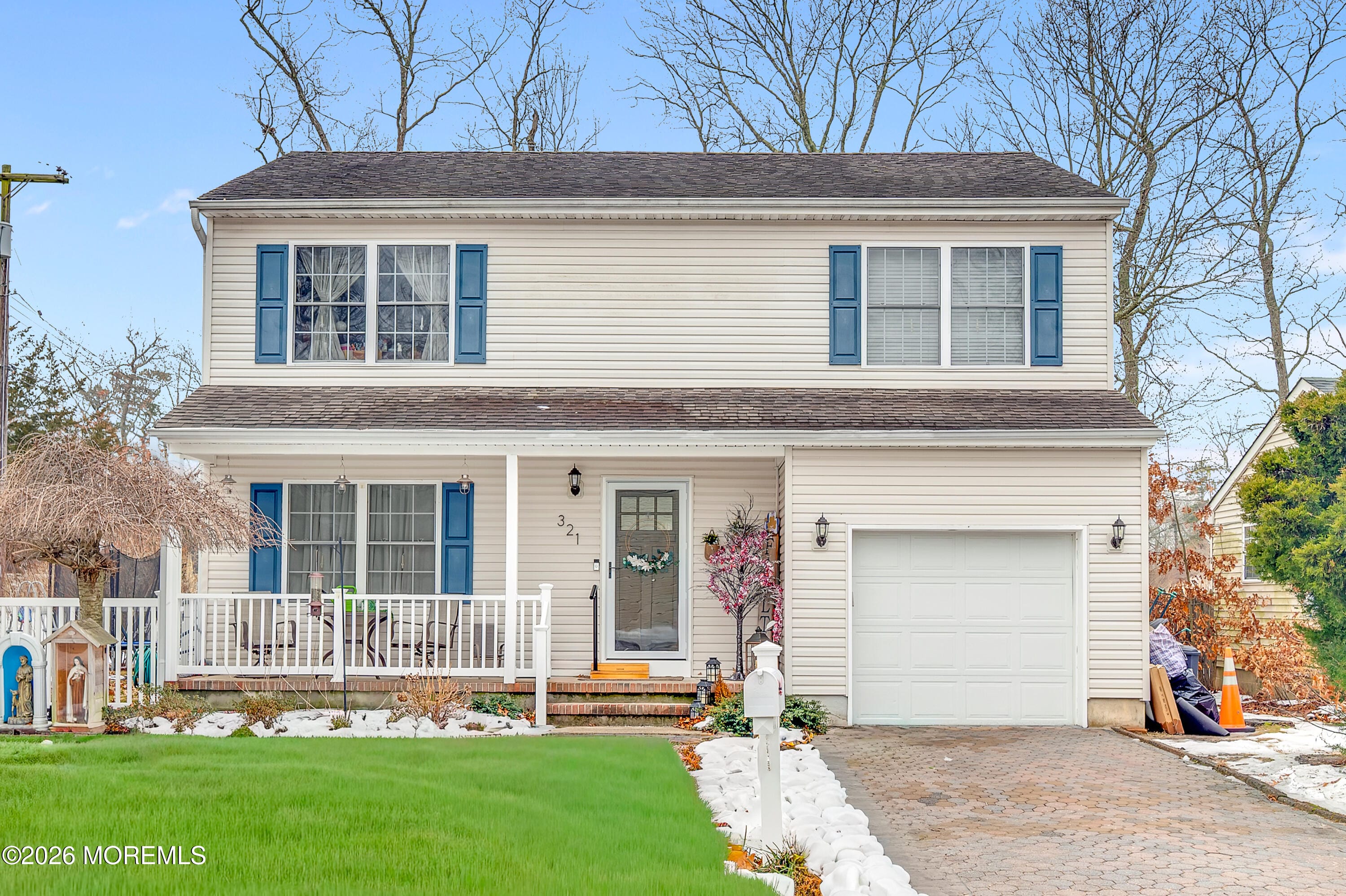 321 Letts Avenue Image 2