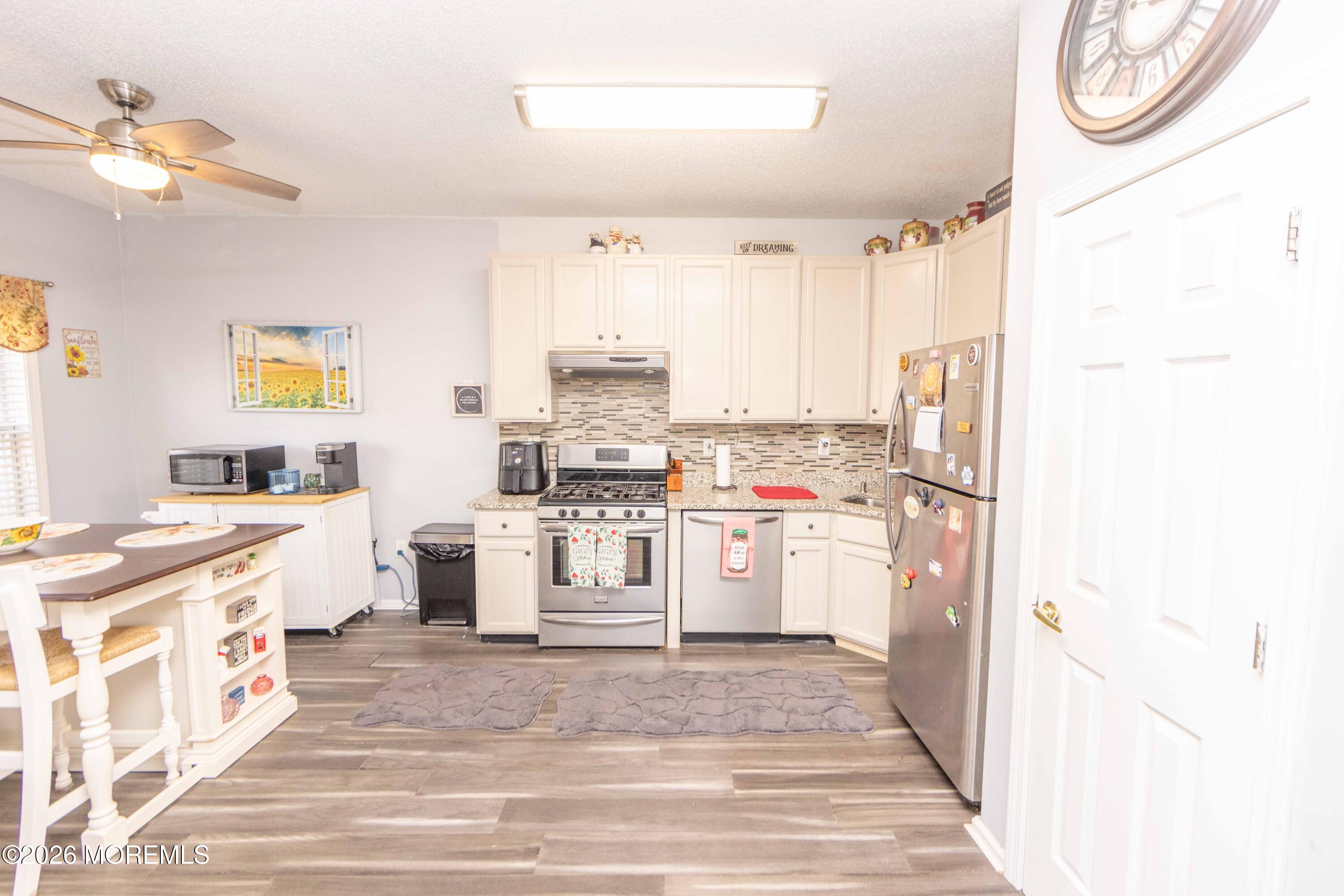 52 Riva Boulevard 1967 Image 3