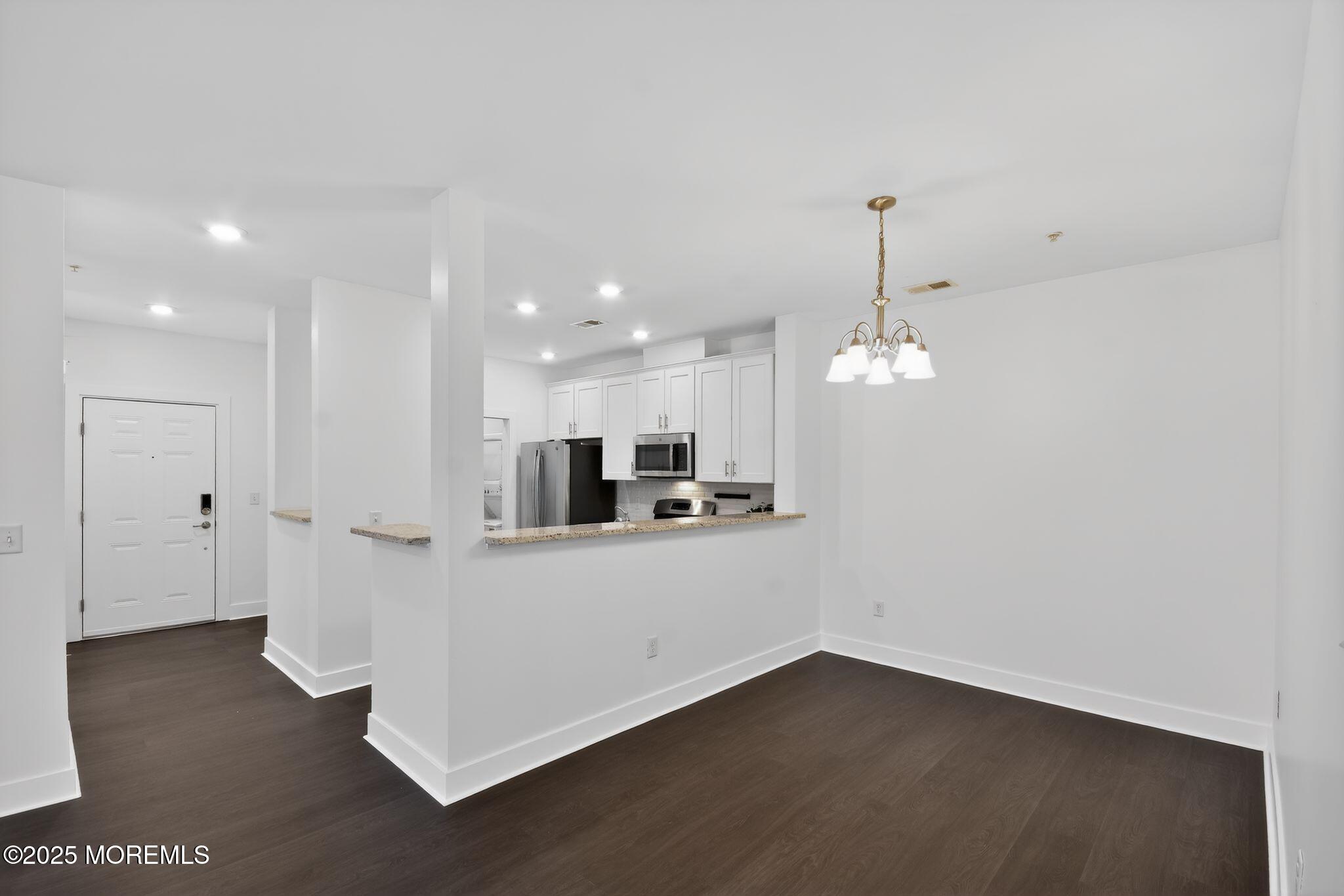 626 Marion Lane Image 5