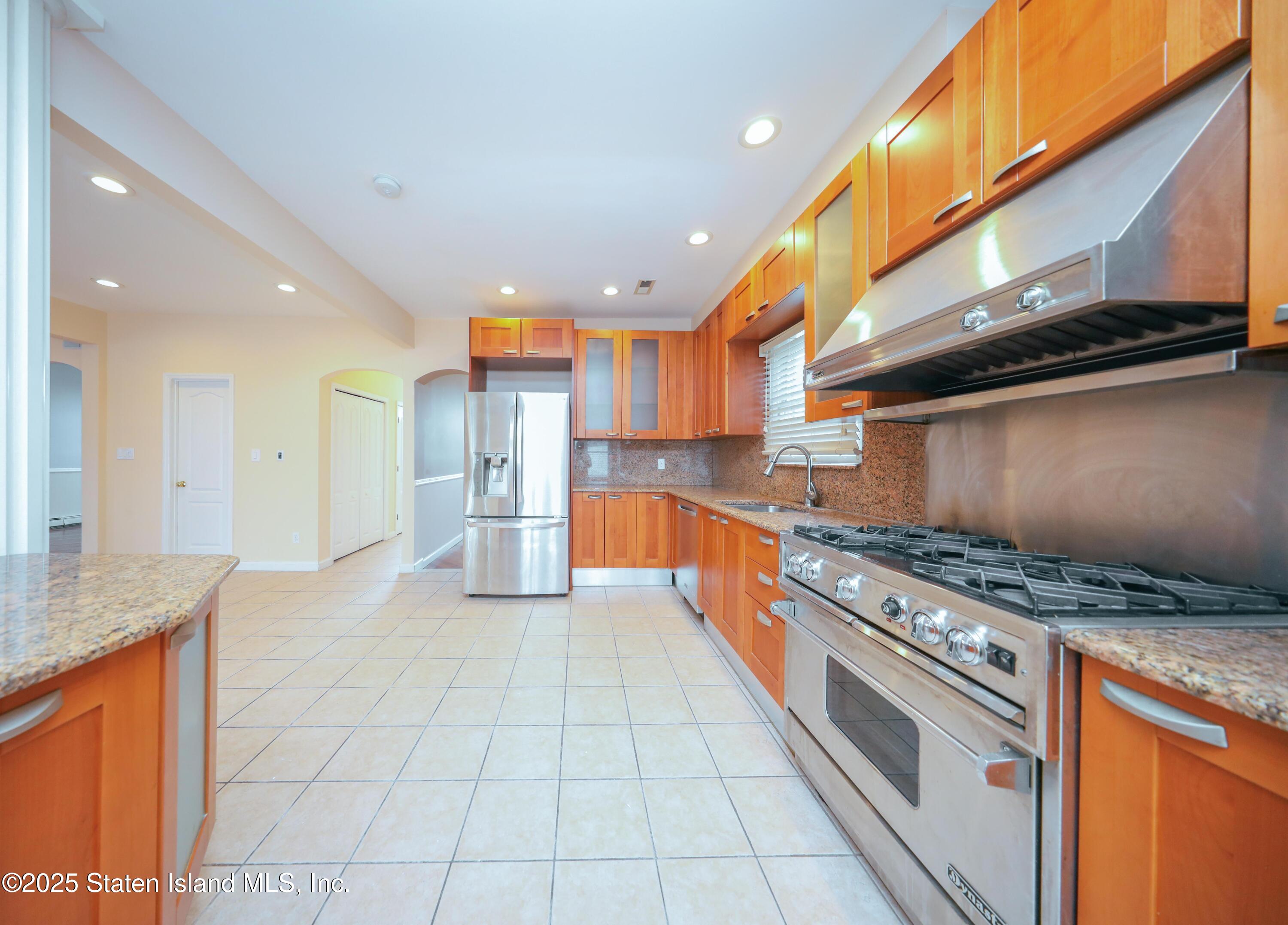 5775 Hylan Boulevard, Staten Island, NY, 10309 image 26