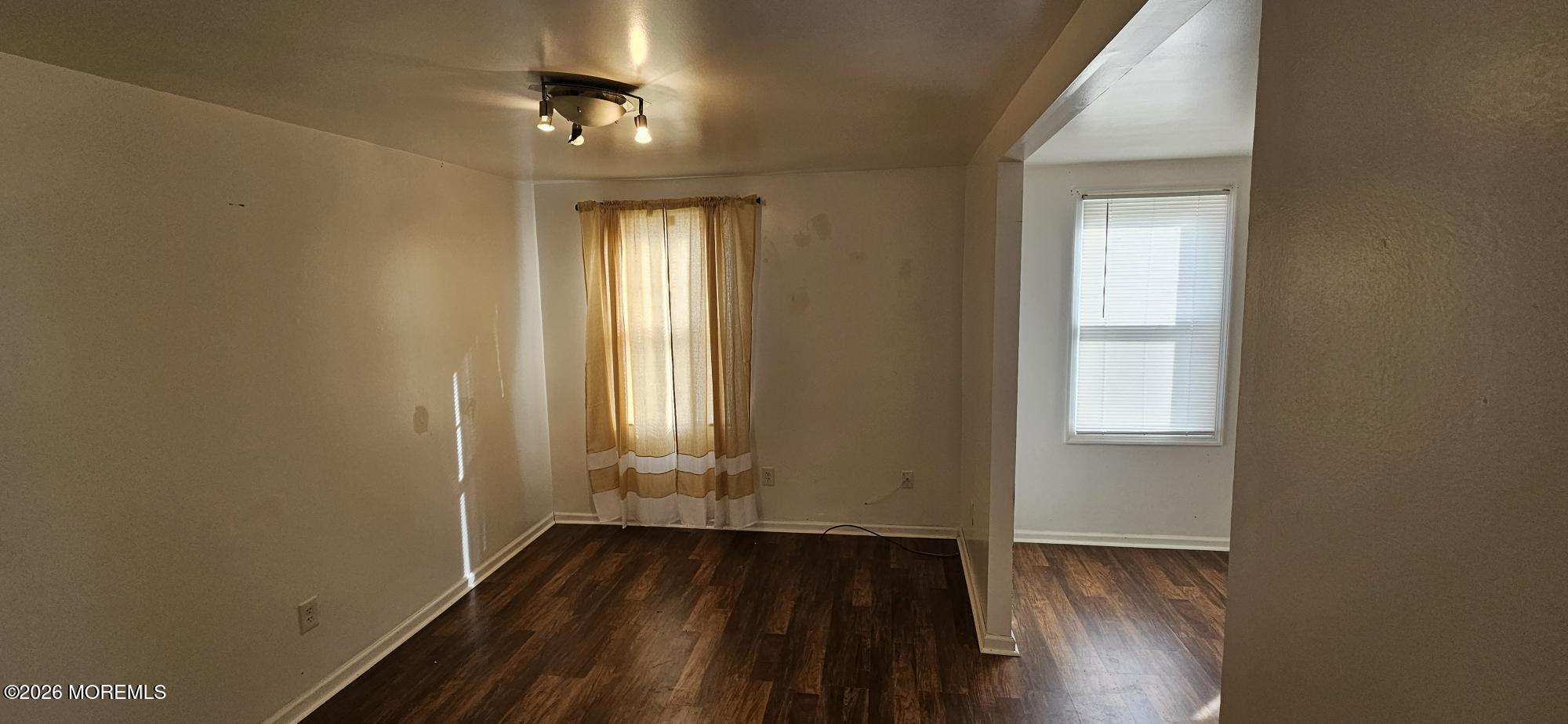 402 W Green Street Image 3