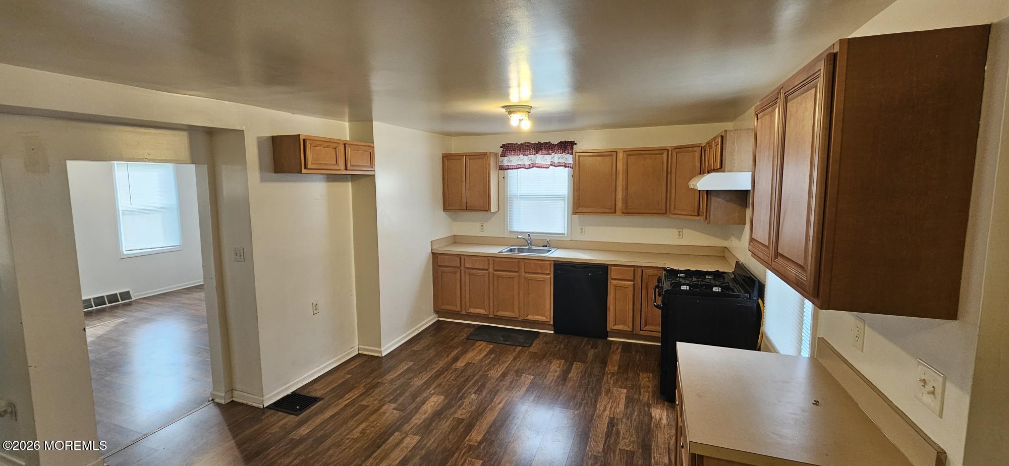 402 W Green Street, Millville, NJ, 08332 image 12