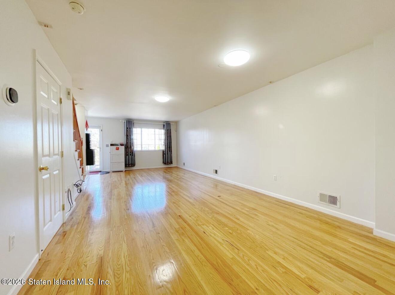 372 Maryland Avenue Image 3